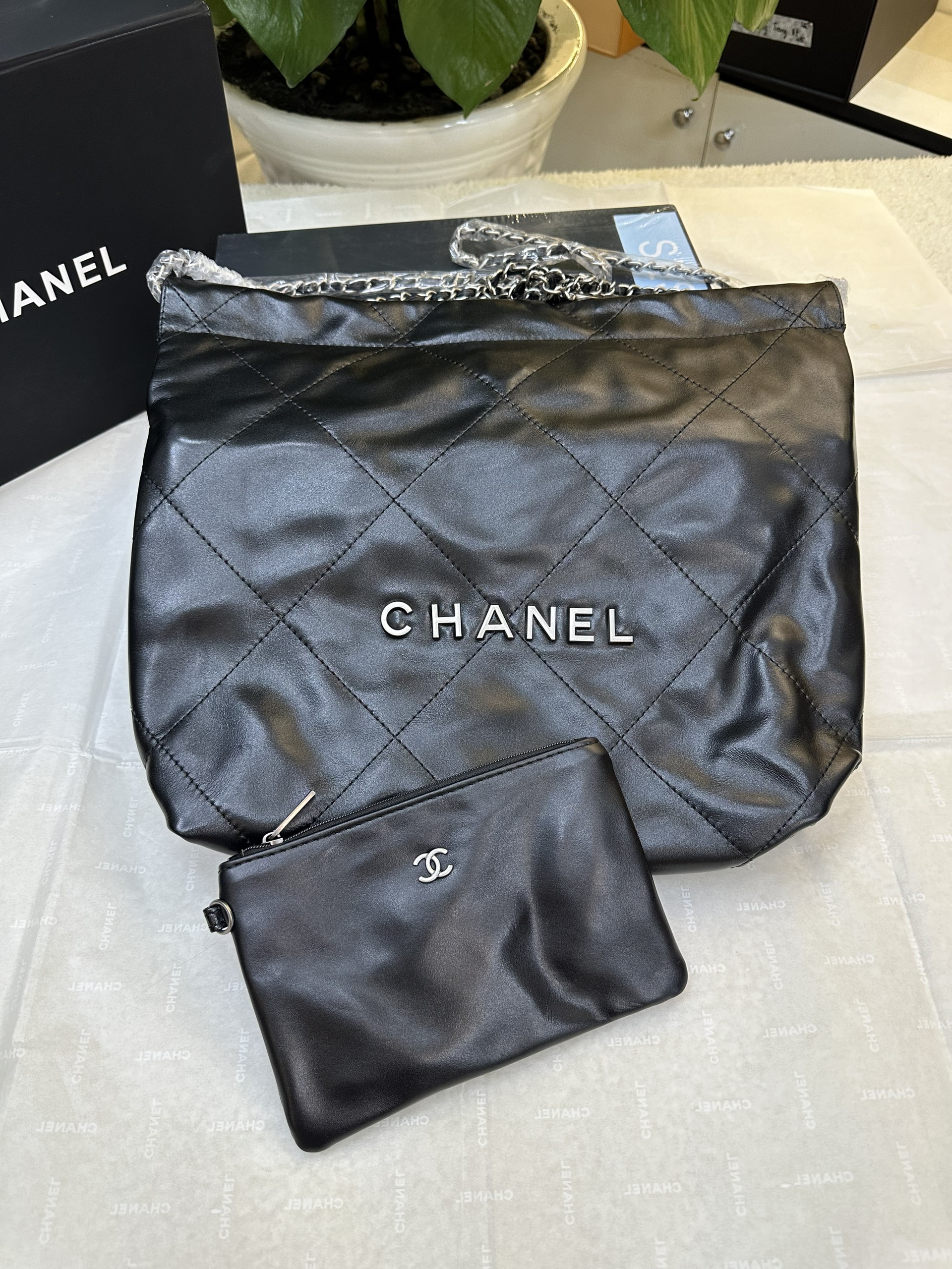 Túi Chanel 22 Hobo Super Màu Đen Size 35