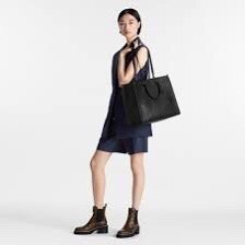 Túi Xách LV OnTheGo GM Super Màu Đen Size 35cm M44925