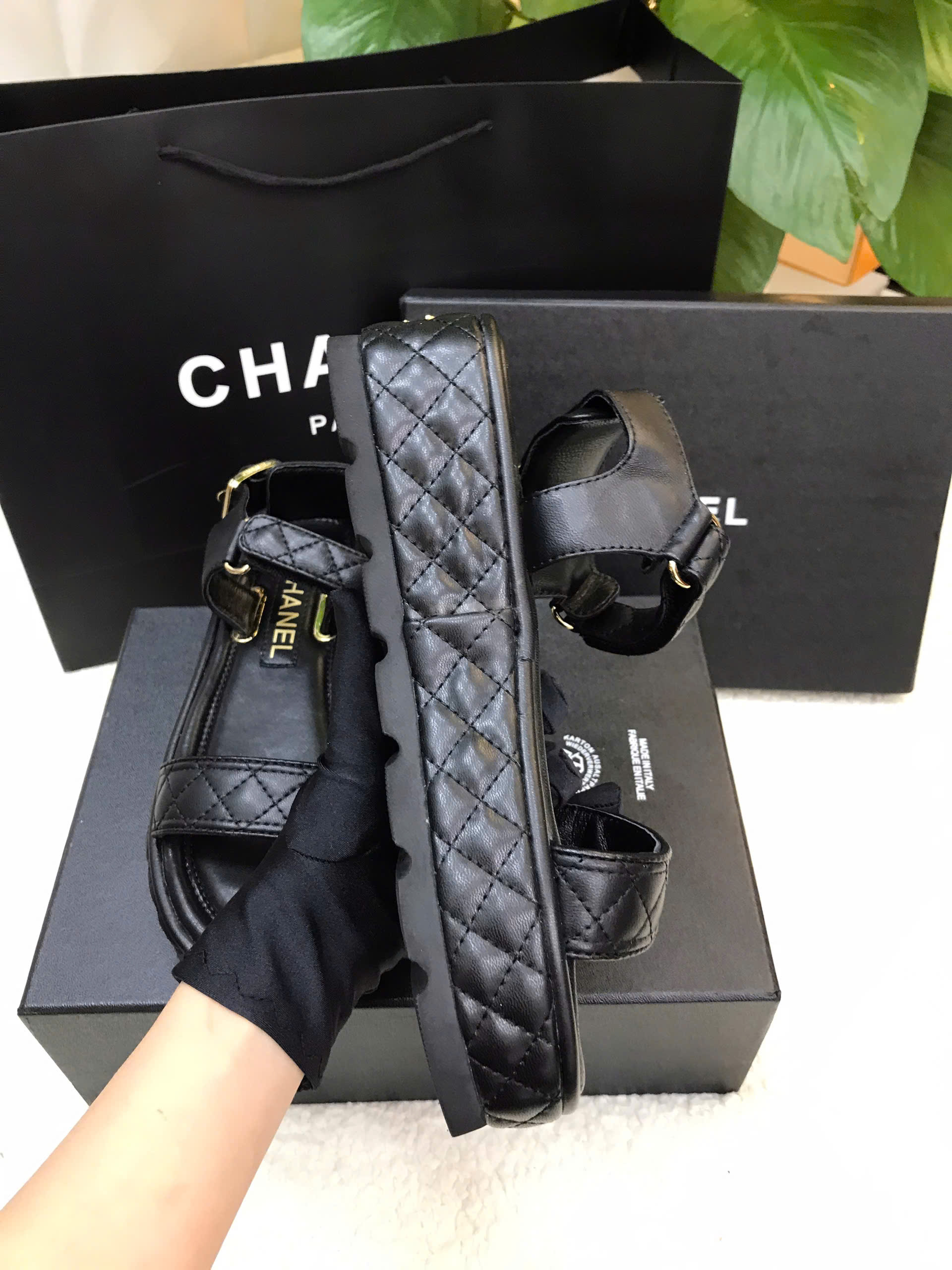 Giày Chanel Black Suede Sandals Siêu Cấp Màu Đen Size 37