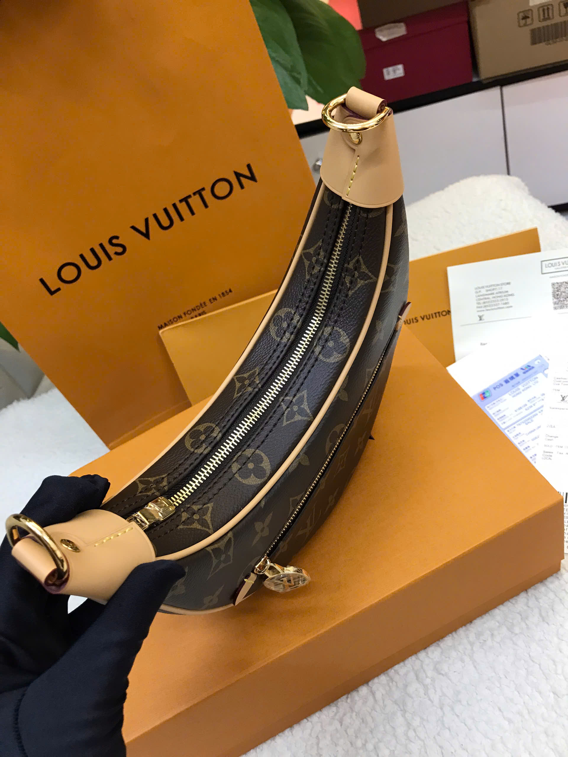 Túi LV Loop Vip Màu Nâu Size 23cm M81098