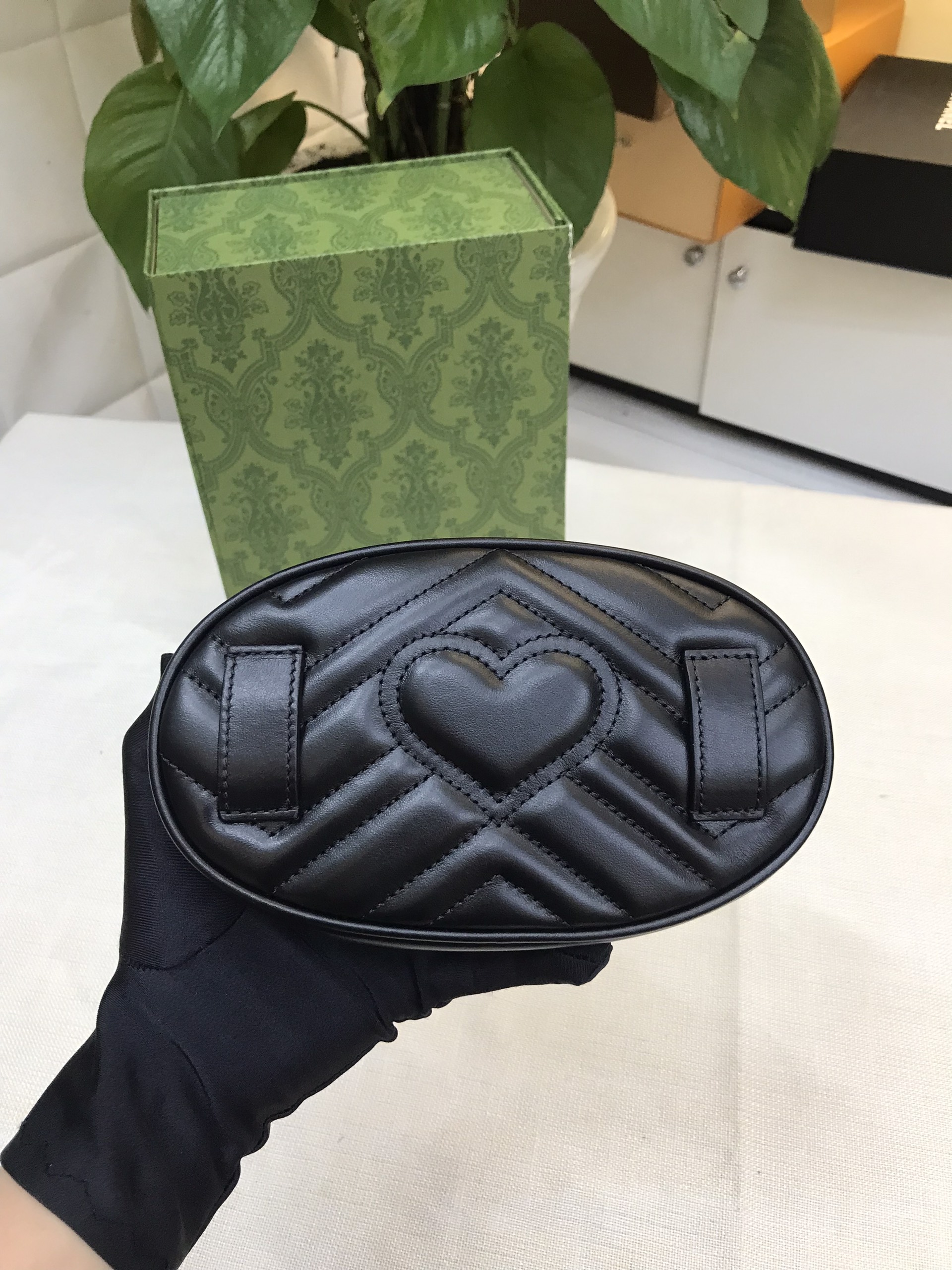 Túi Gucci Logo Detail Chevron Quilted Leather Belt Bag Siêu Cấp Size 18cm