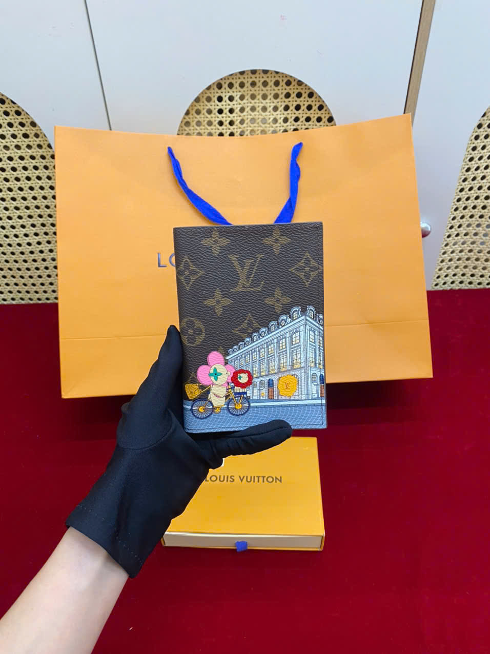 Ví LV Passport Vivienne Paris M81635 Super Size 14cm