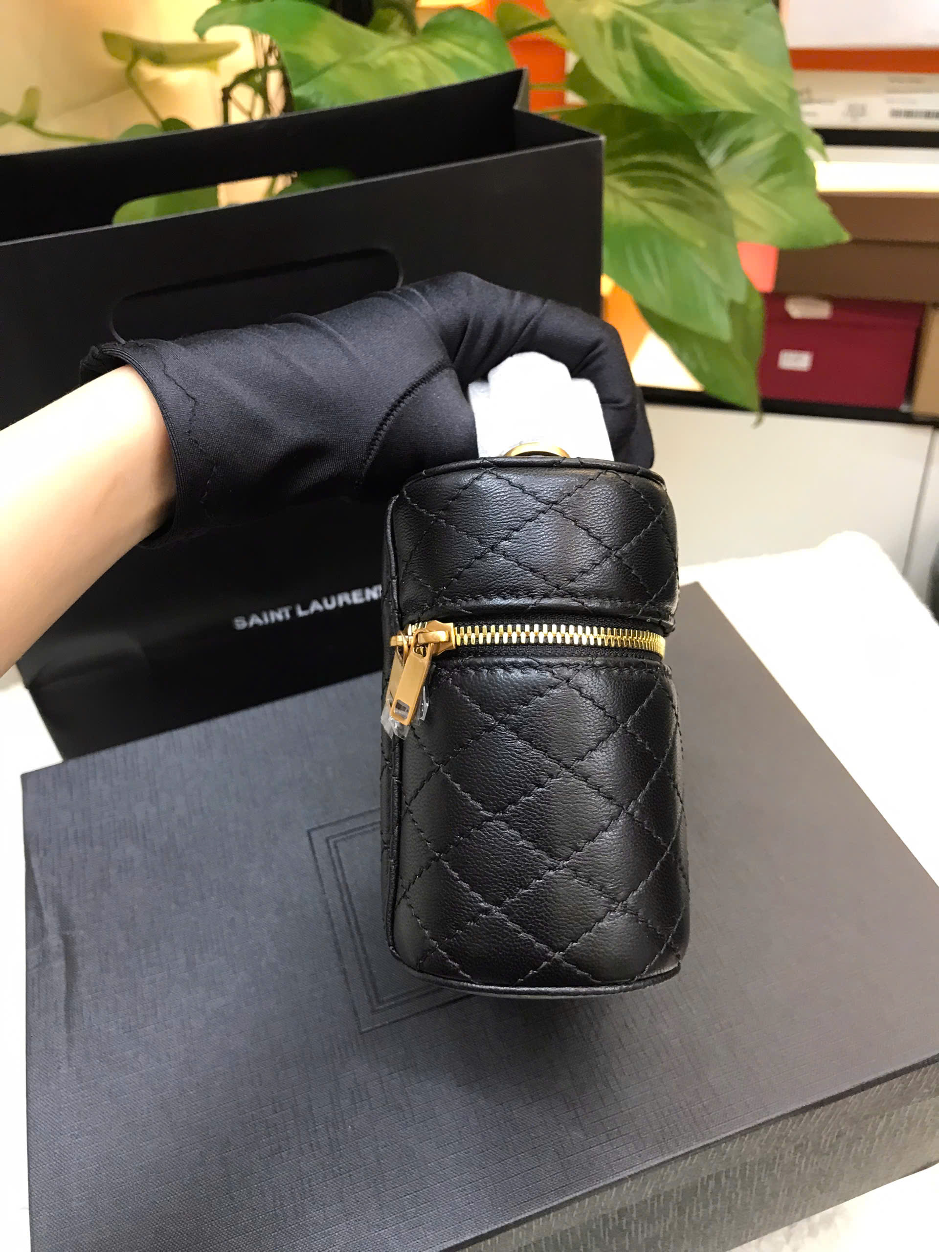 Túi YSL Gaby Vanity Bag In Lambskin Black Siêu Cấp Màu Đen Size 18cm