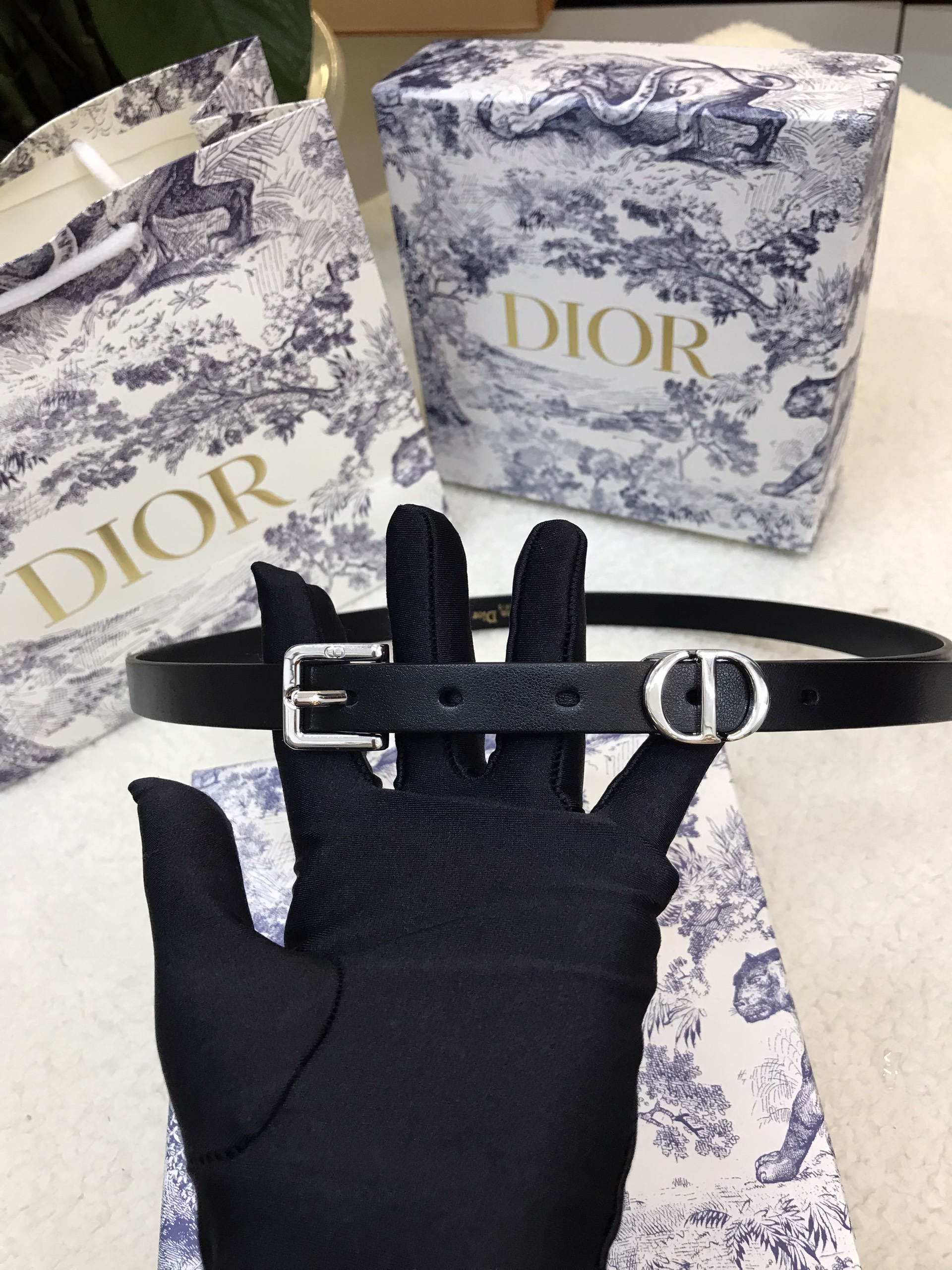 Thắt Lưng Dior 30 Montaigne Loop Belt Black Logo Silver Siêu Cấp