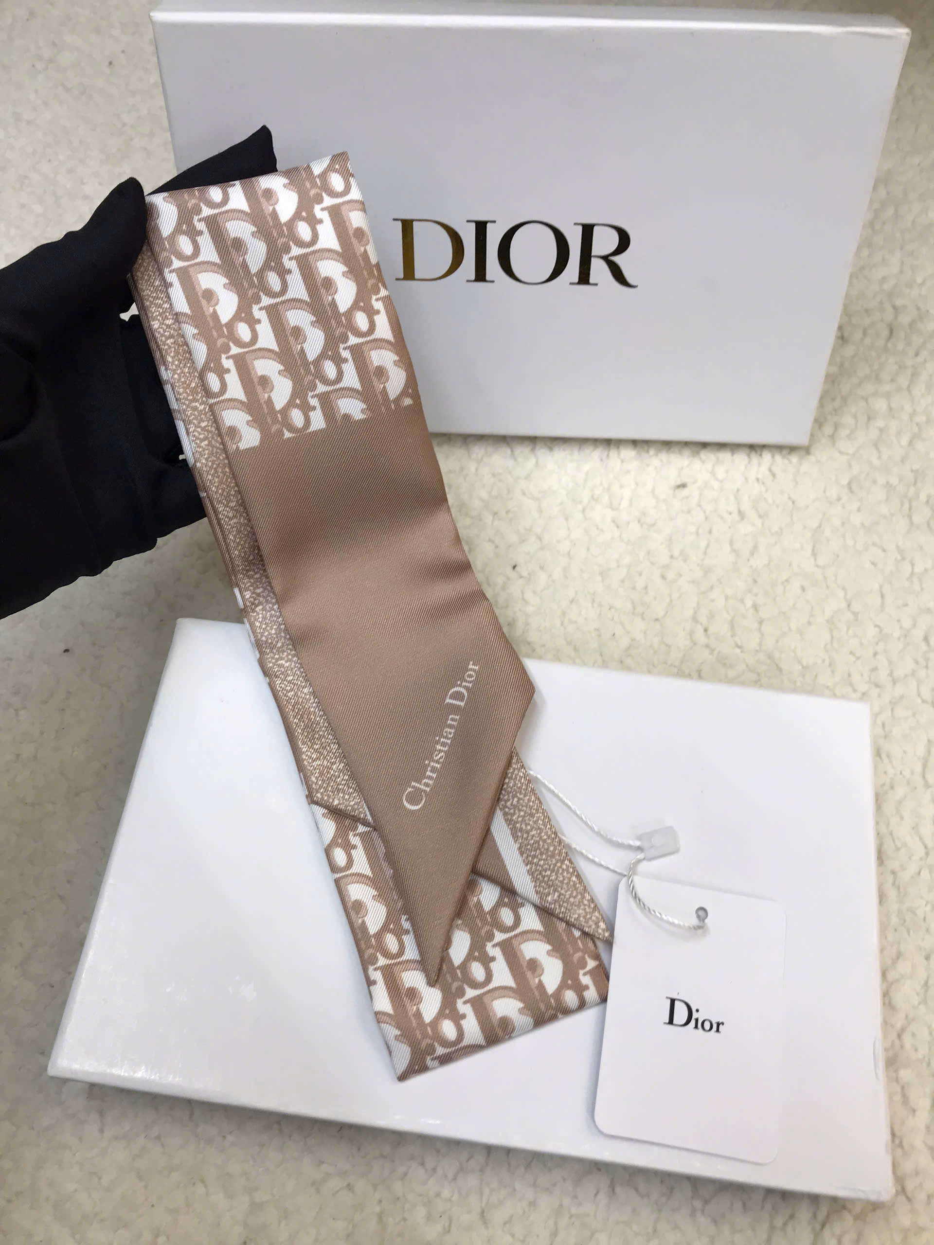 Khăn Dior Oblique Mitzah Scarf Màu Hồng Size 6 x 105cm