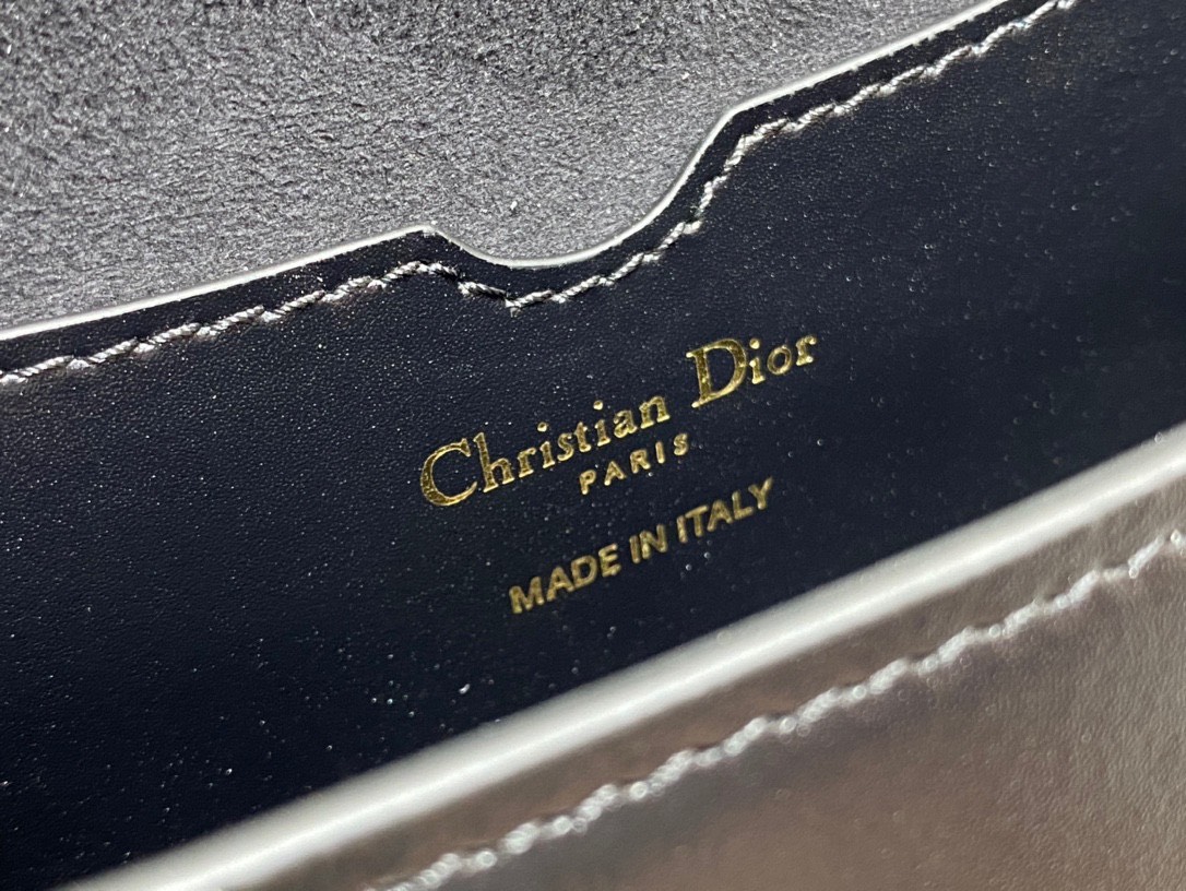 Túi Xách Dior Bobby Siêu Cấp Màu Đen Size 21cm M9327