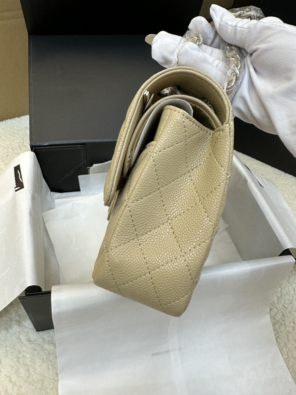 Túi Xách Chanel Classic Flap Trắng Kem Da Hạt Size 25cm