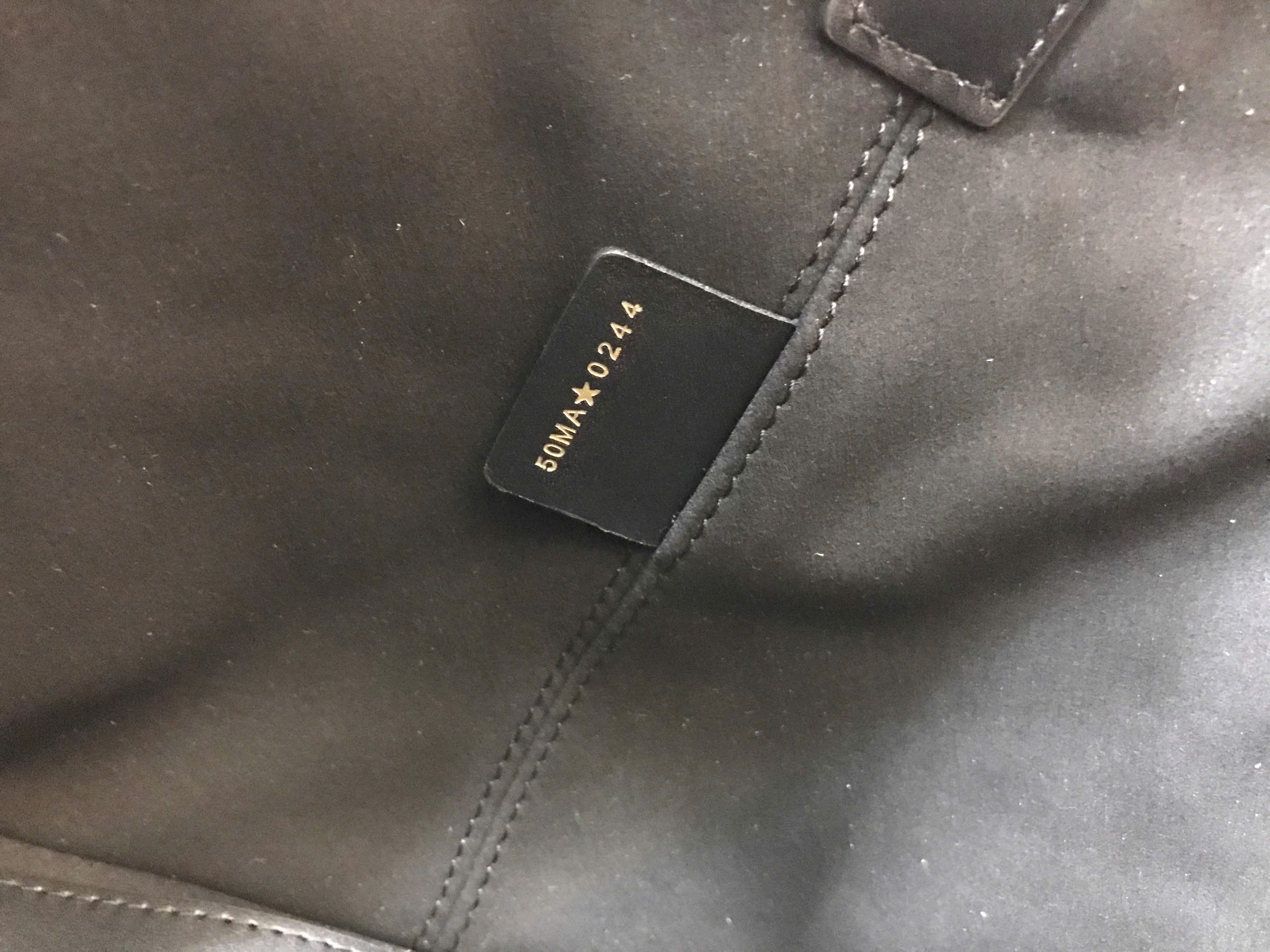 Túi Medium Dior Toujours Bag Black Macrocannage Calfskin Vip Màu Đen Size 28.5cm