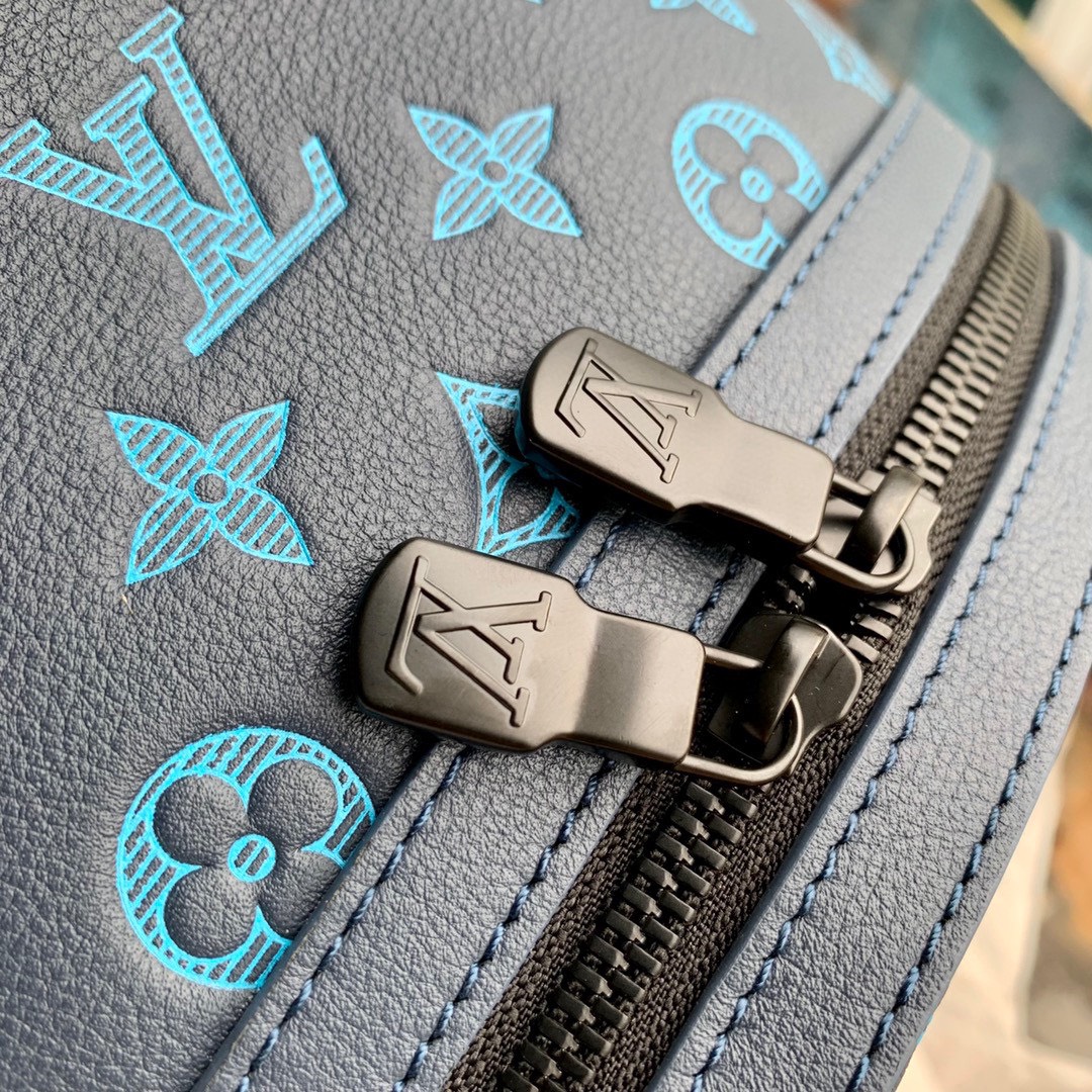 Balo LV Discovery Piran Vip Màu Xanh Size 38cm M46557