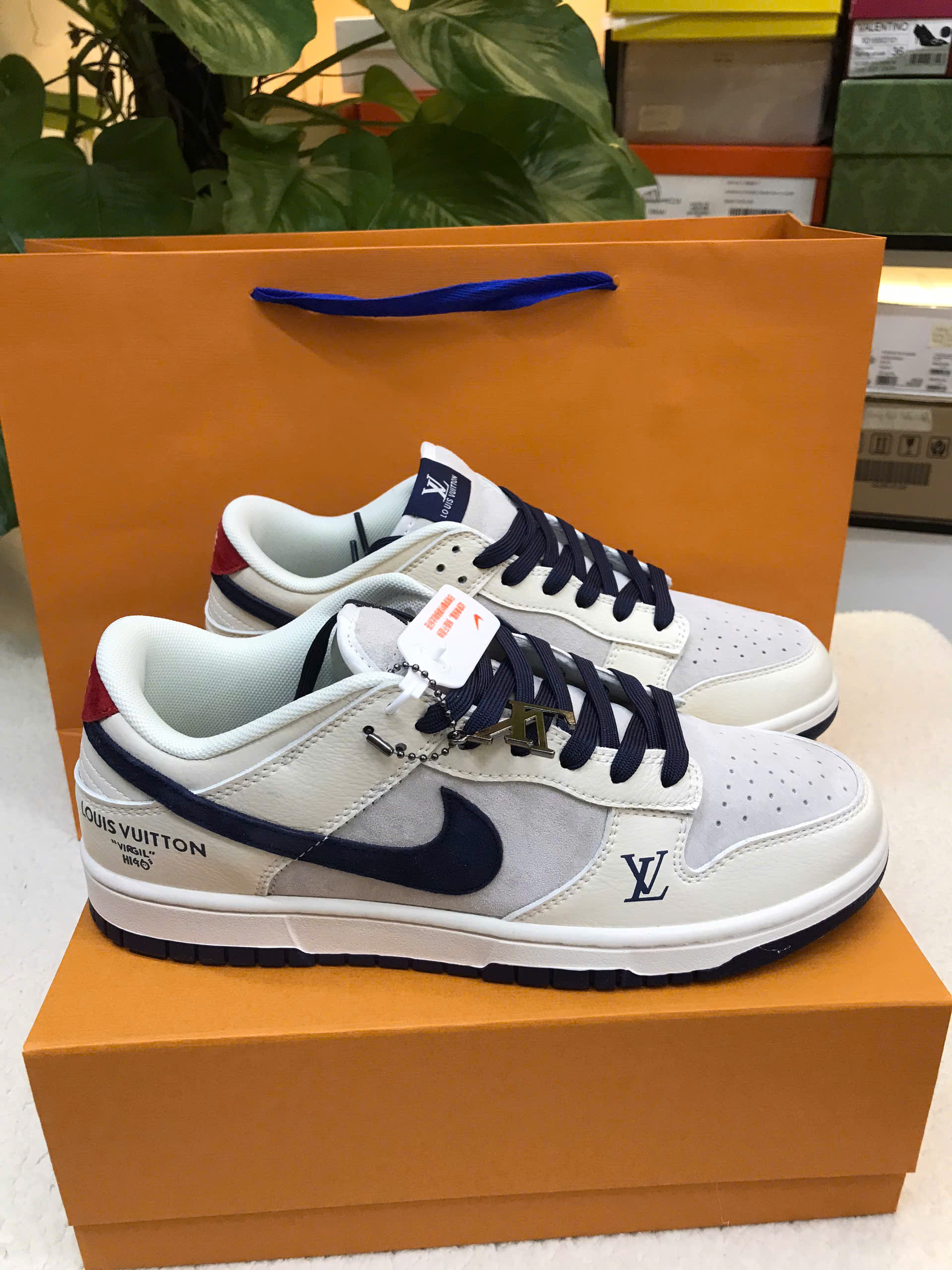 Giày LV × Nike Louis Vuitton x Nike Dunk SB Low Siêu Cấp Màu Đen Size 43
