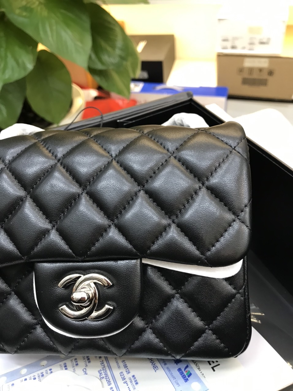 Túi Chanel Classic Flap Mini Màu Đen Khóa Bạc Size 17cm