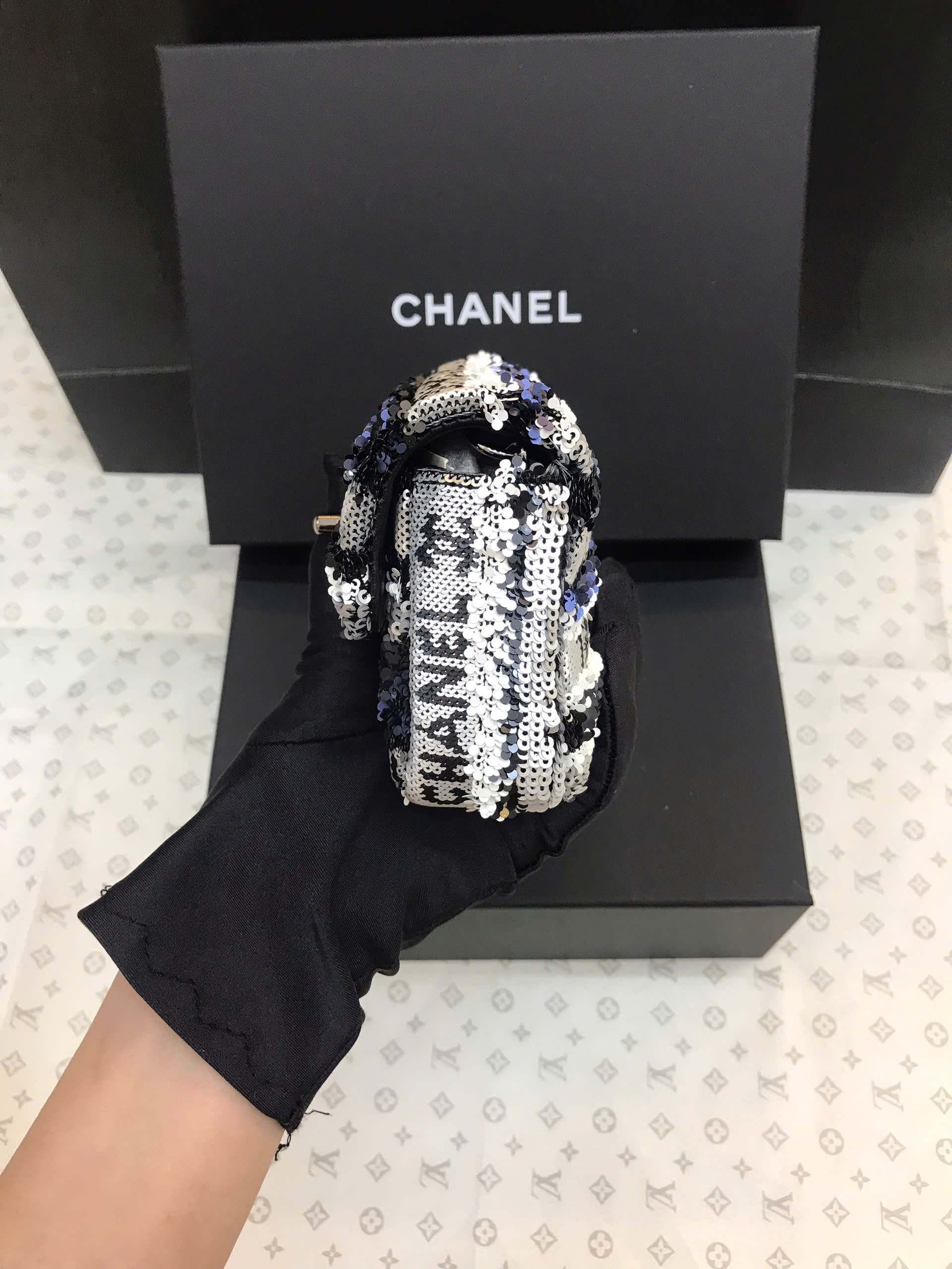 Túi Chanel Sequin Clutch With Chain - Black Mini Bags Siêu Cấp