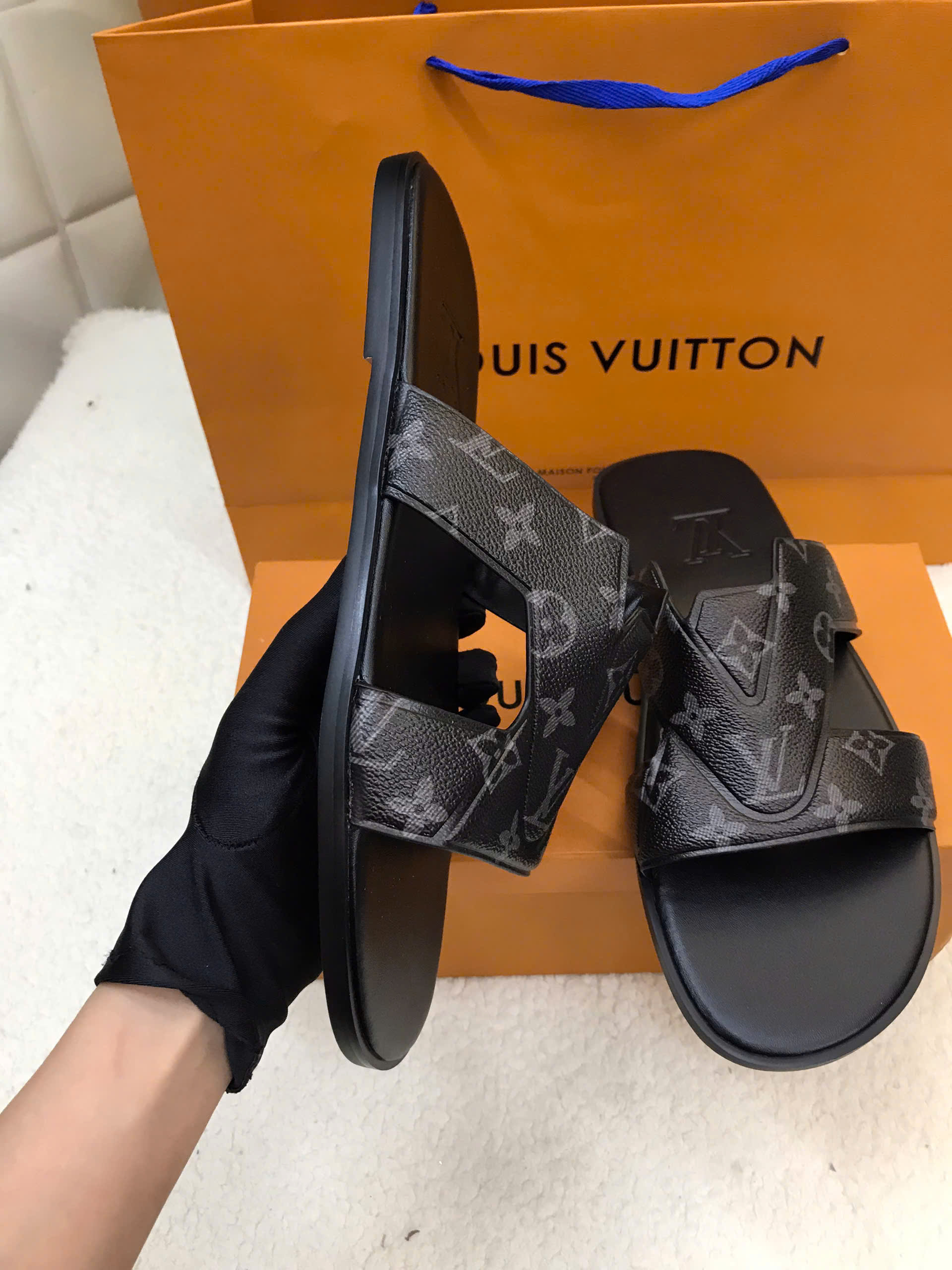 Dép LV Oasis Mule Super Màu Đen Size 44 1ACRPB