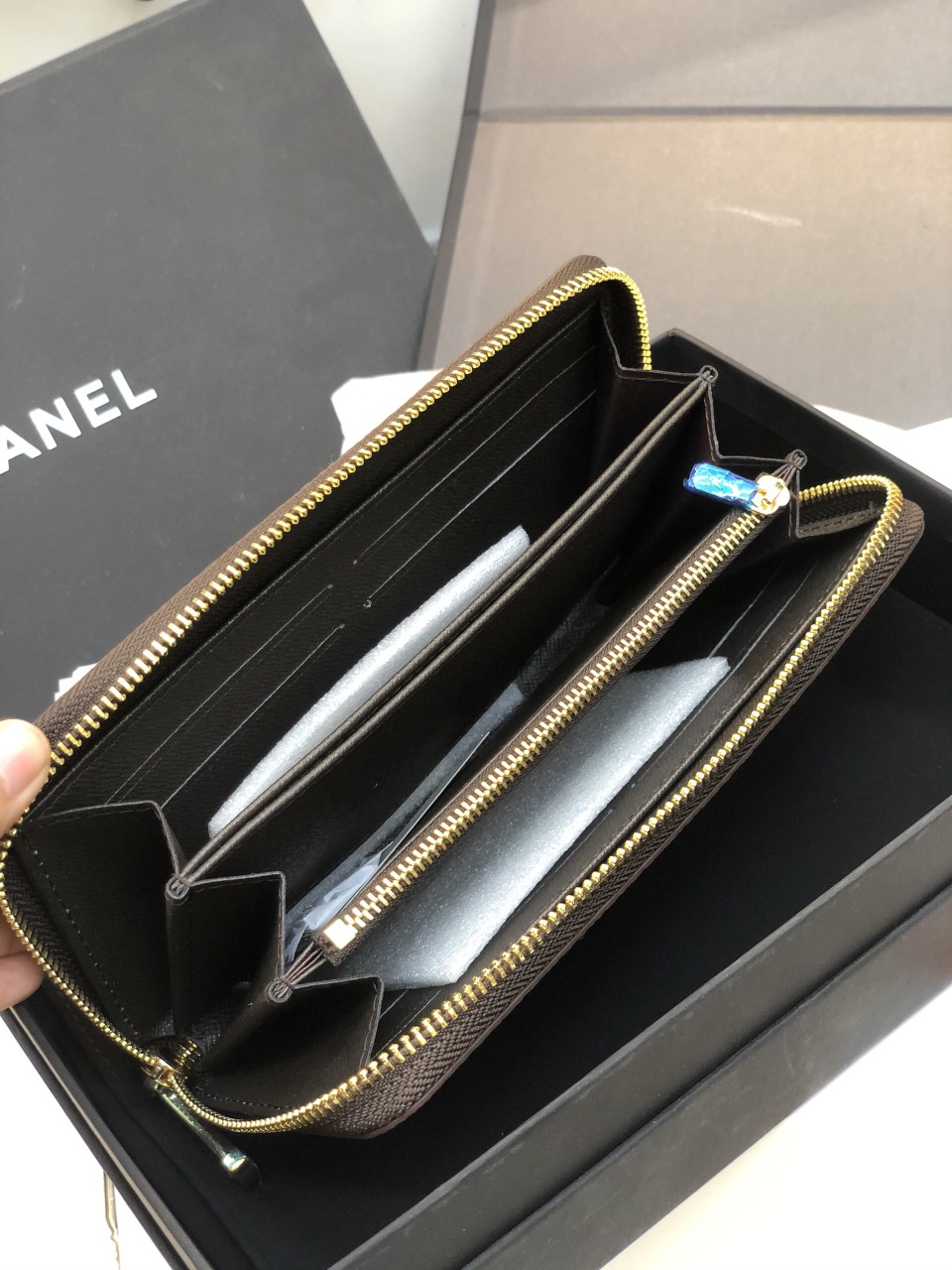 VÍ LV Super Zippy Ô Nâu Khóa Kéo Size 19.5 x 10.5 x 2.5 cm N60046