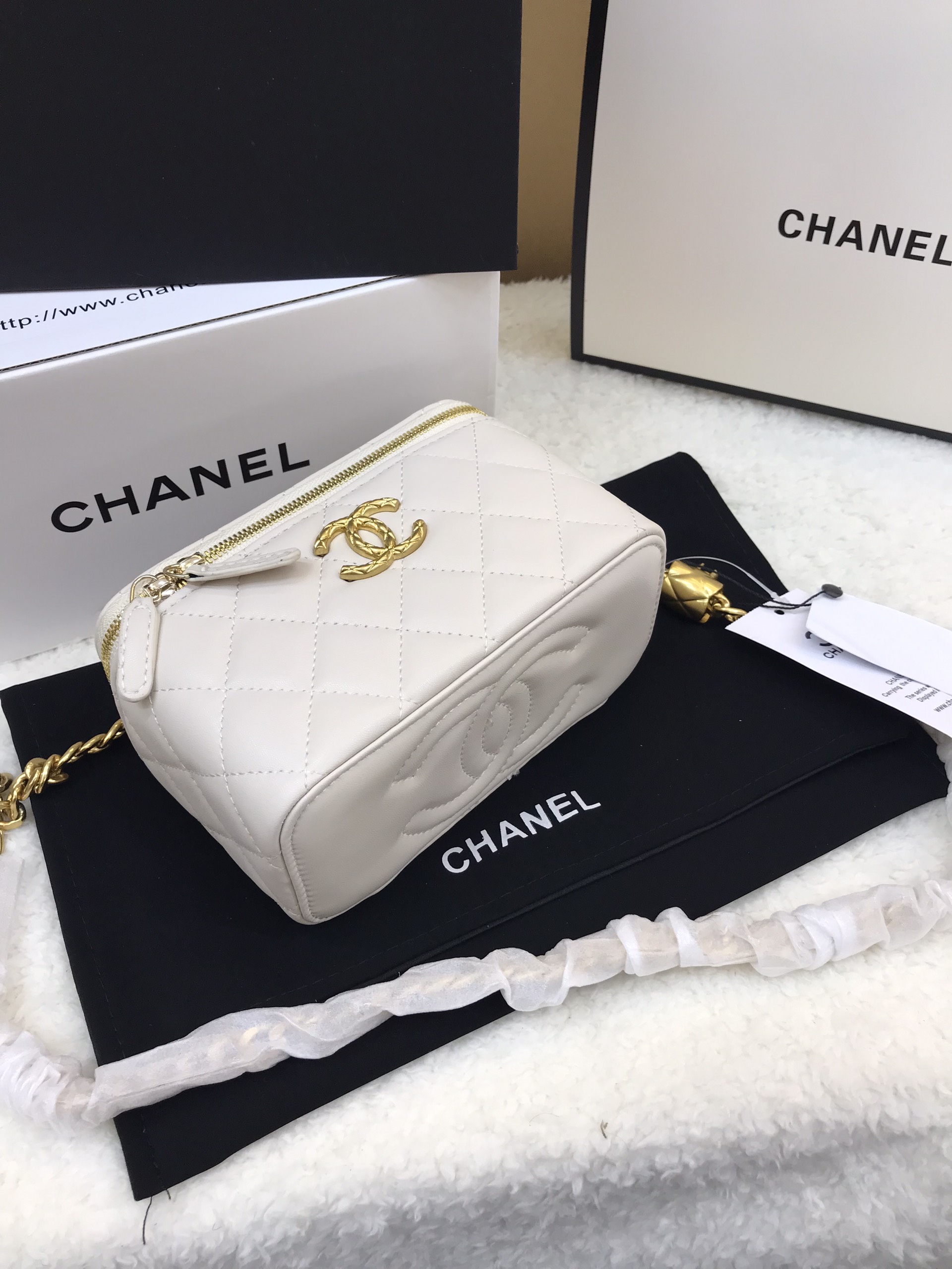 Túi Xách Chanel vanity super khóa kéo size 18cm màu trắng