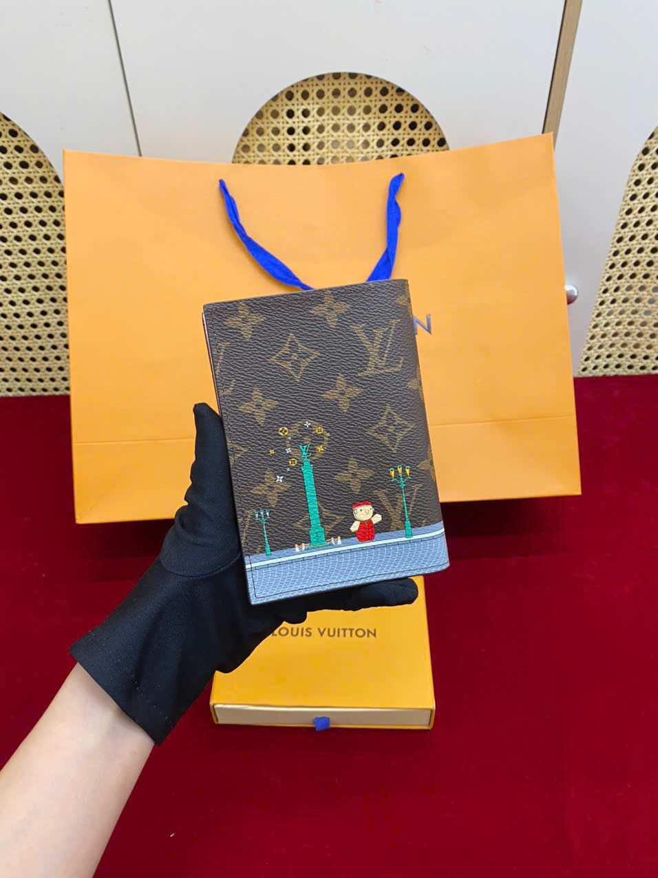 Ví LV Passport Vivienne Paris M81635 Super Size 14cm