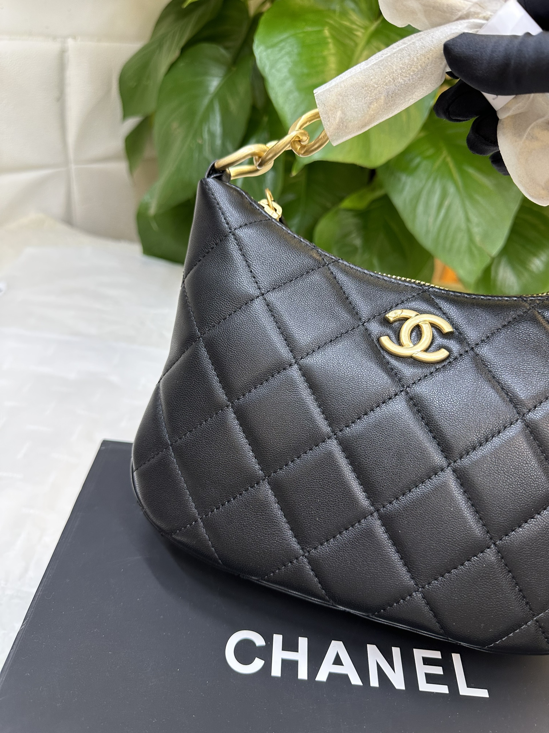 Túi Chanel 23A Hobo Siêu Cấp Màu Đen Size 24cm