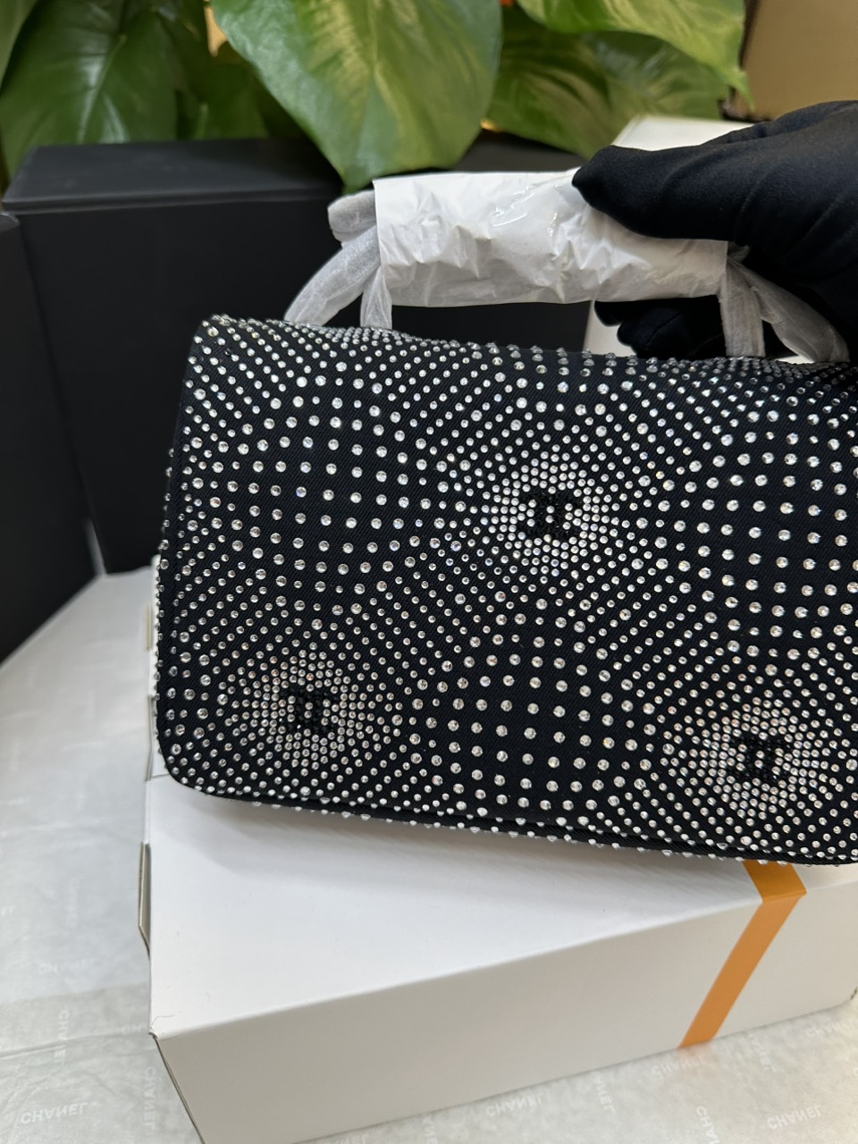 Túi Chanel Evening Bag Velvet Diamante & Ruthenium-Finish Metal Black & Silver Siêu Cấp Size 21cm