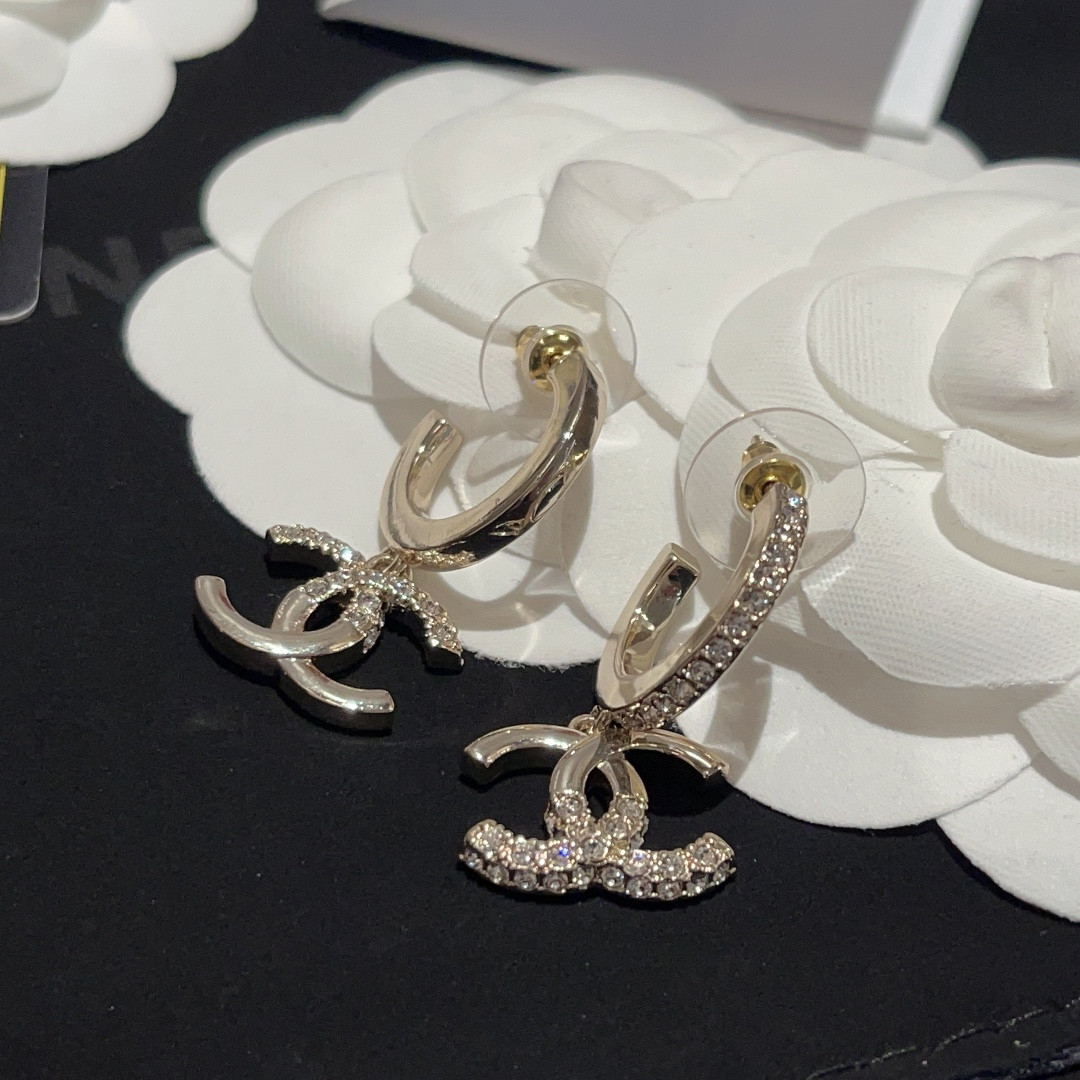 Hoa Tai Chanel Hoop Earrings Metal & Strass Gold & Crystal AB9453 B09560 NL010