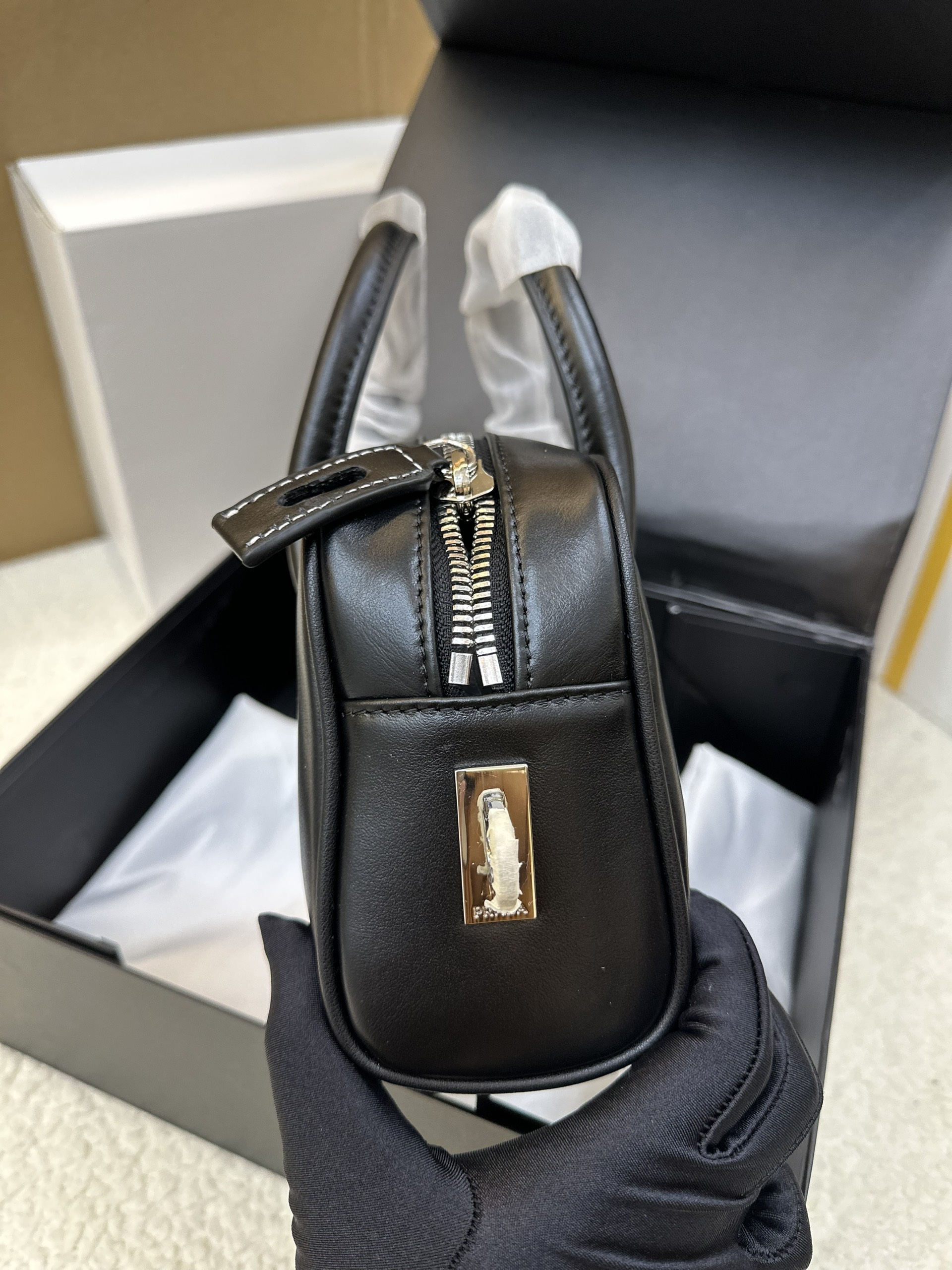 Túi Prada Hand Bag Leather Black Size 25cm