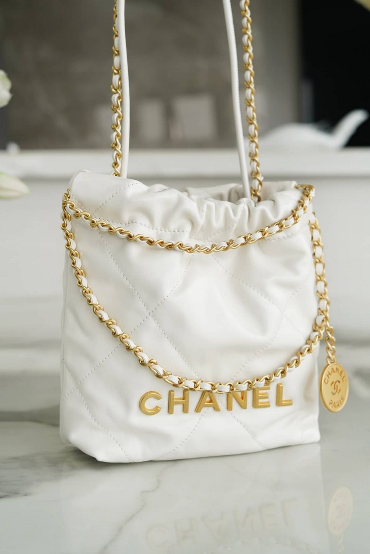 Túi Xách Chanel Hobo 23S Vip Màu Trắng Size 20cm