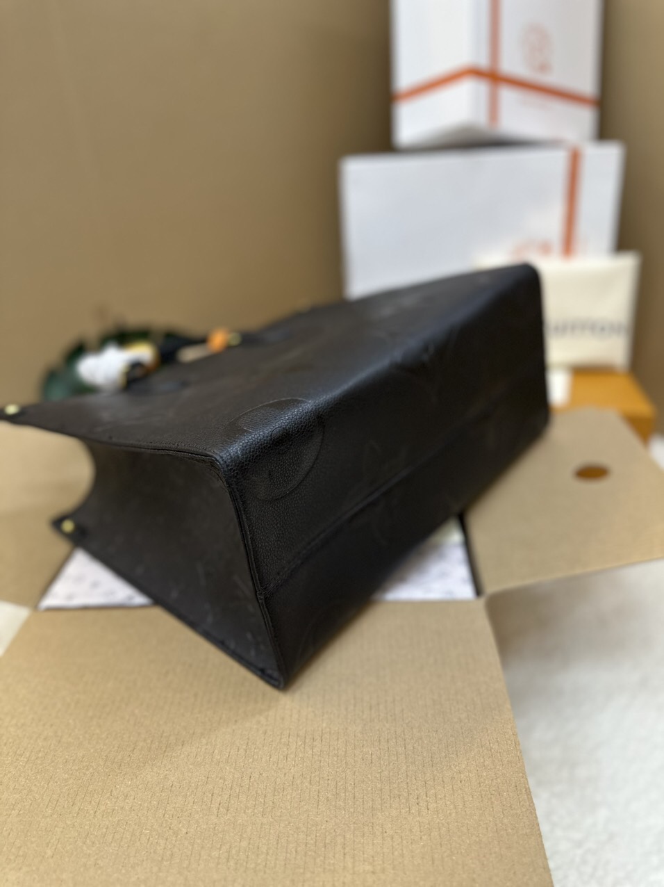 Túi Xách LV OnTheGo GM Super Màu Đen Size 35cm M44925