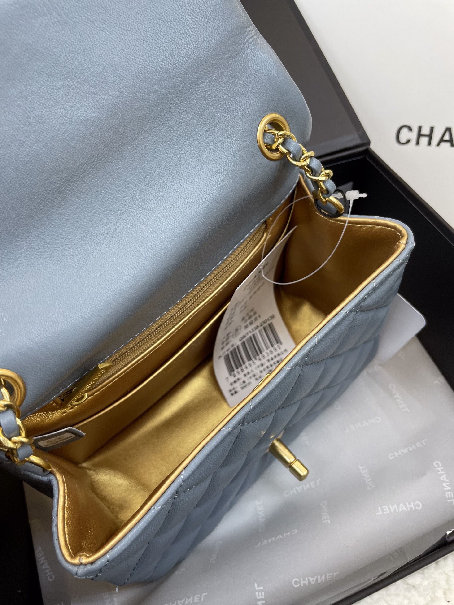 Túi Xách Chanel Classic Super Quả Chuông Da Lì Màu Xanh Biển Size 18cm