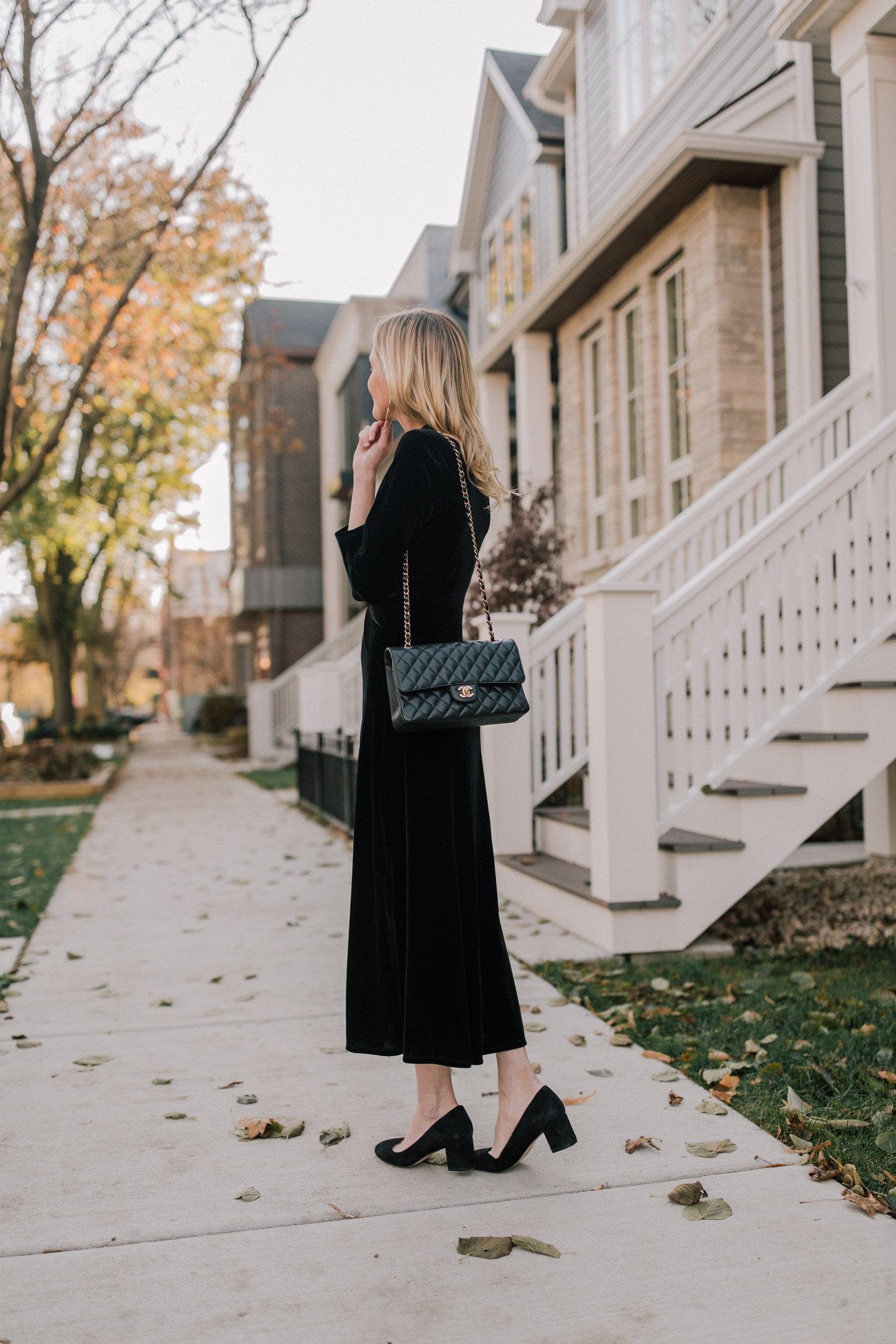 Túi Xách Chanel Classic Super Da Lì Màu Đen Khóa Vàng Size 26cm
