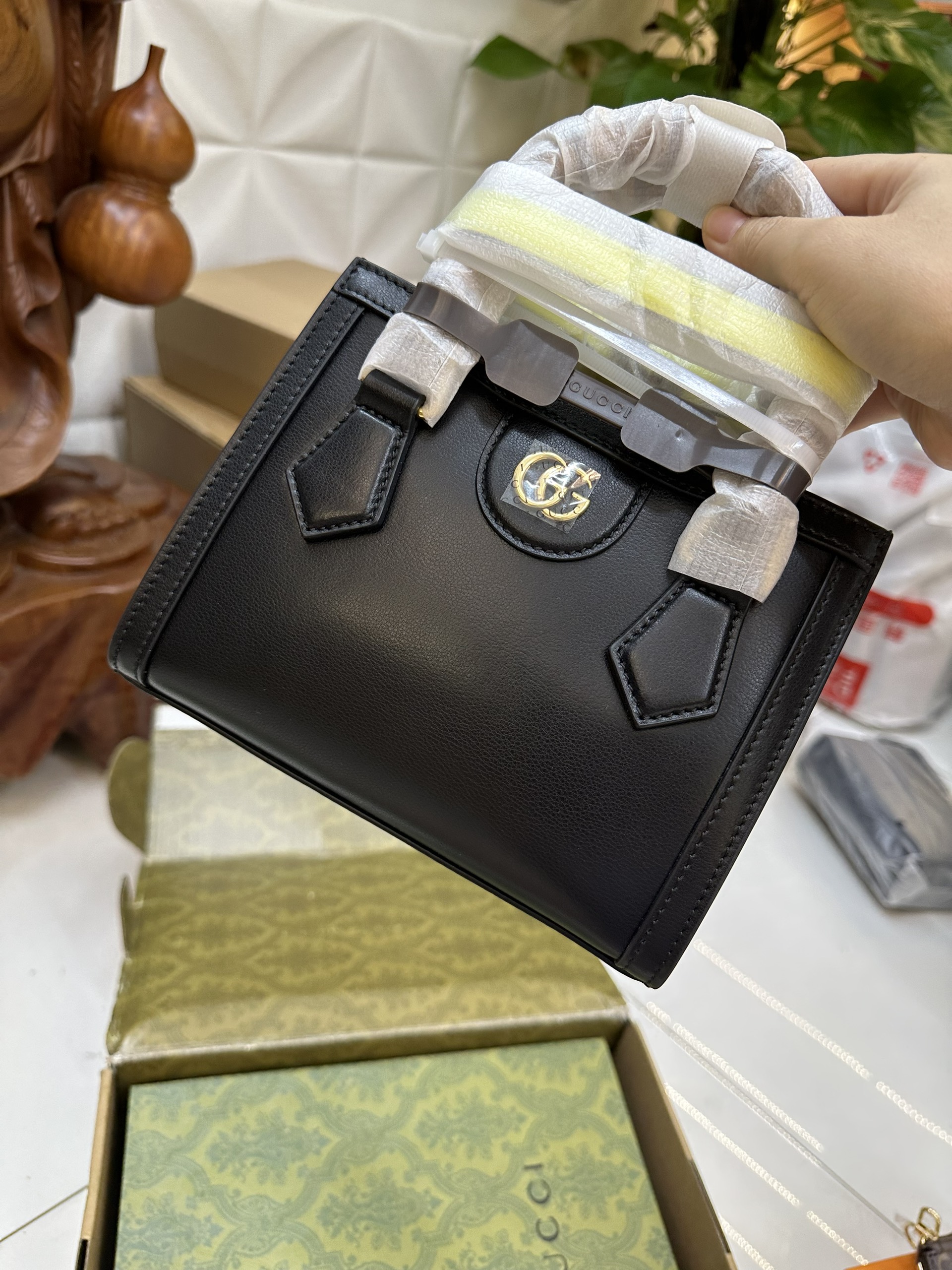 Túi Gucci Diana Mini Tote Black Leather ‎Siêu Cấp 655661