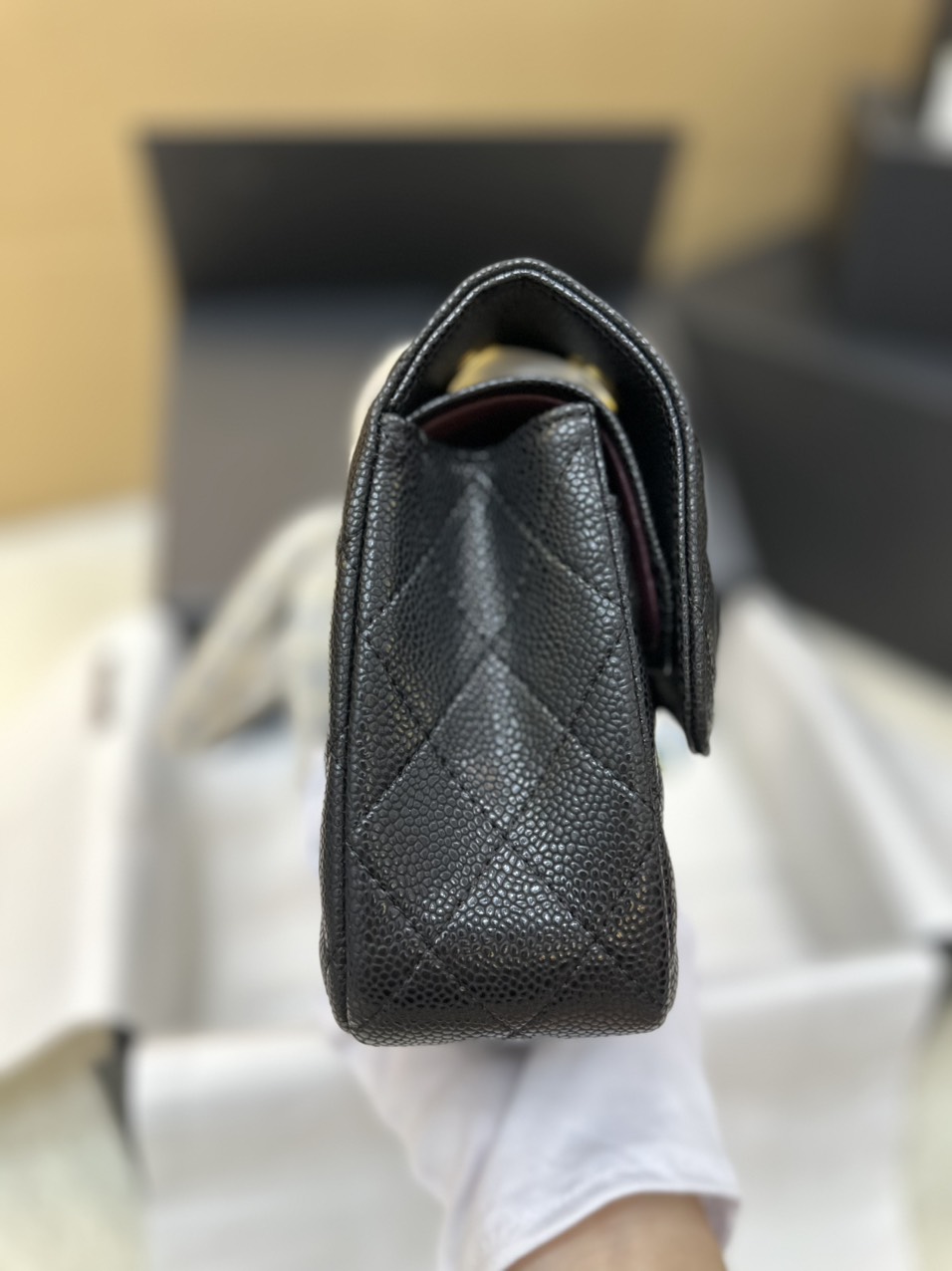Túi Xách Chanel Small Classic Handbag Super Da Hạt Màu Đen Size 23cm