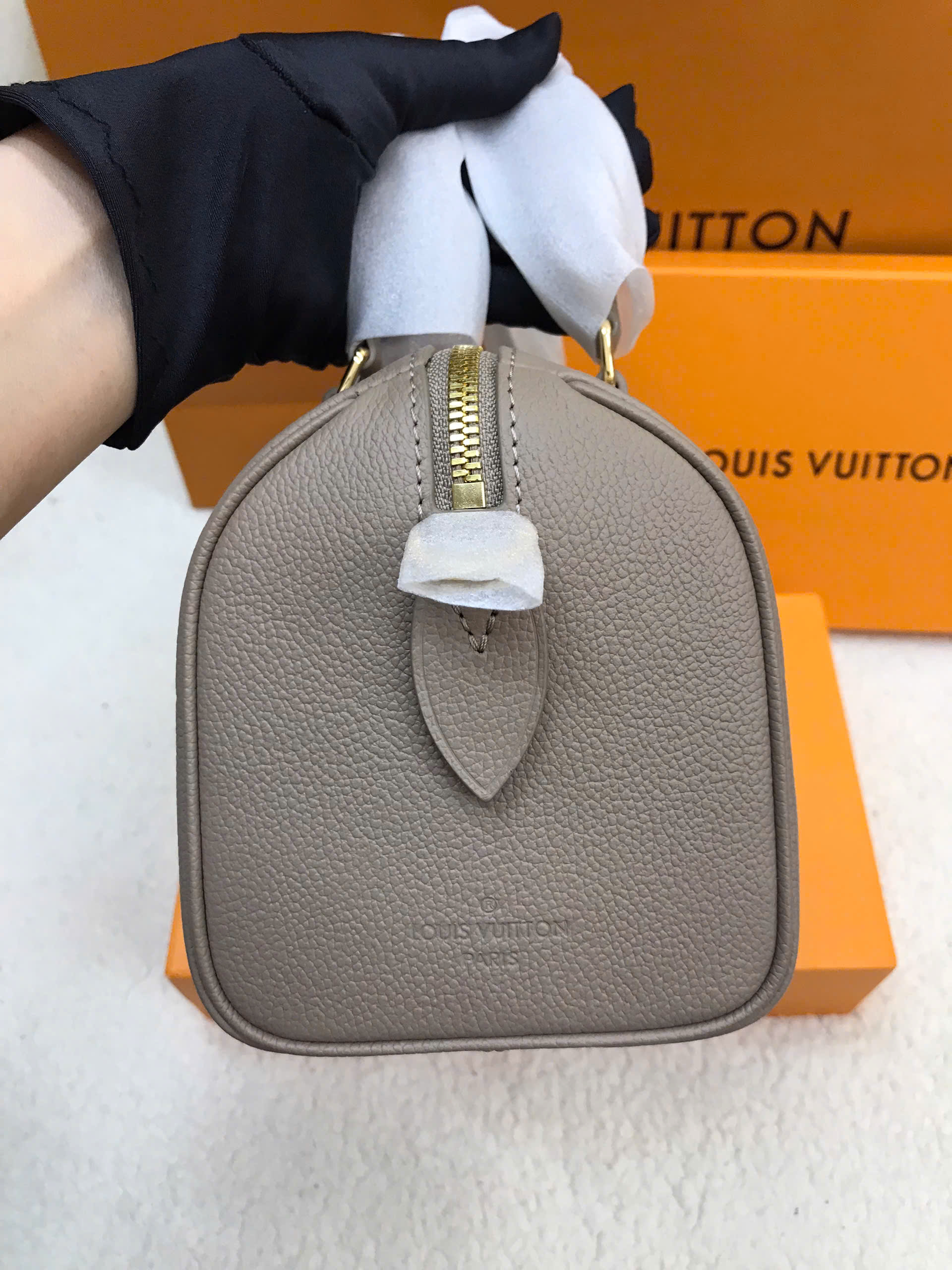 Túi LV Speedy Bandoulière 20 Vip Màu Be Size 20cm M46575