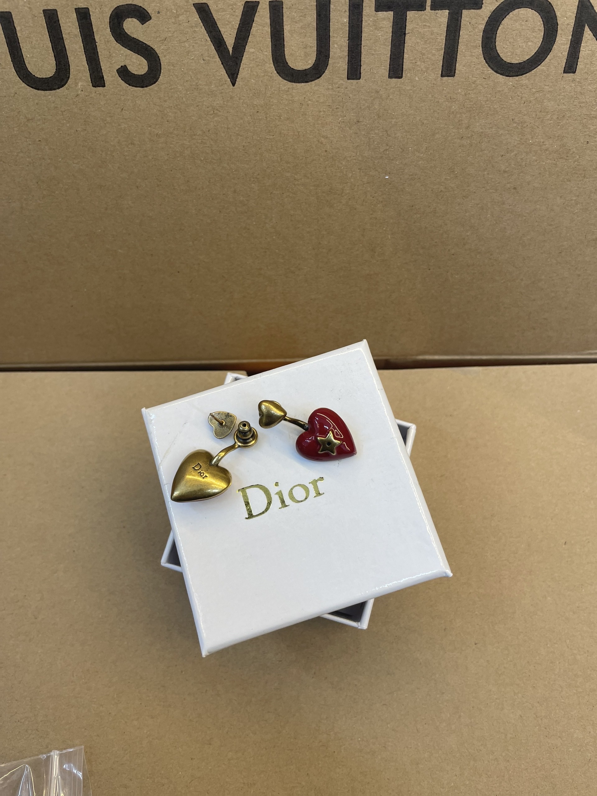 Hoa Tai Dior Siêu Cấp Hình Trái Tim Có Sẵn