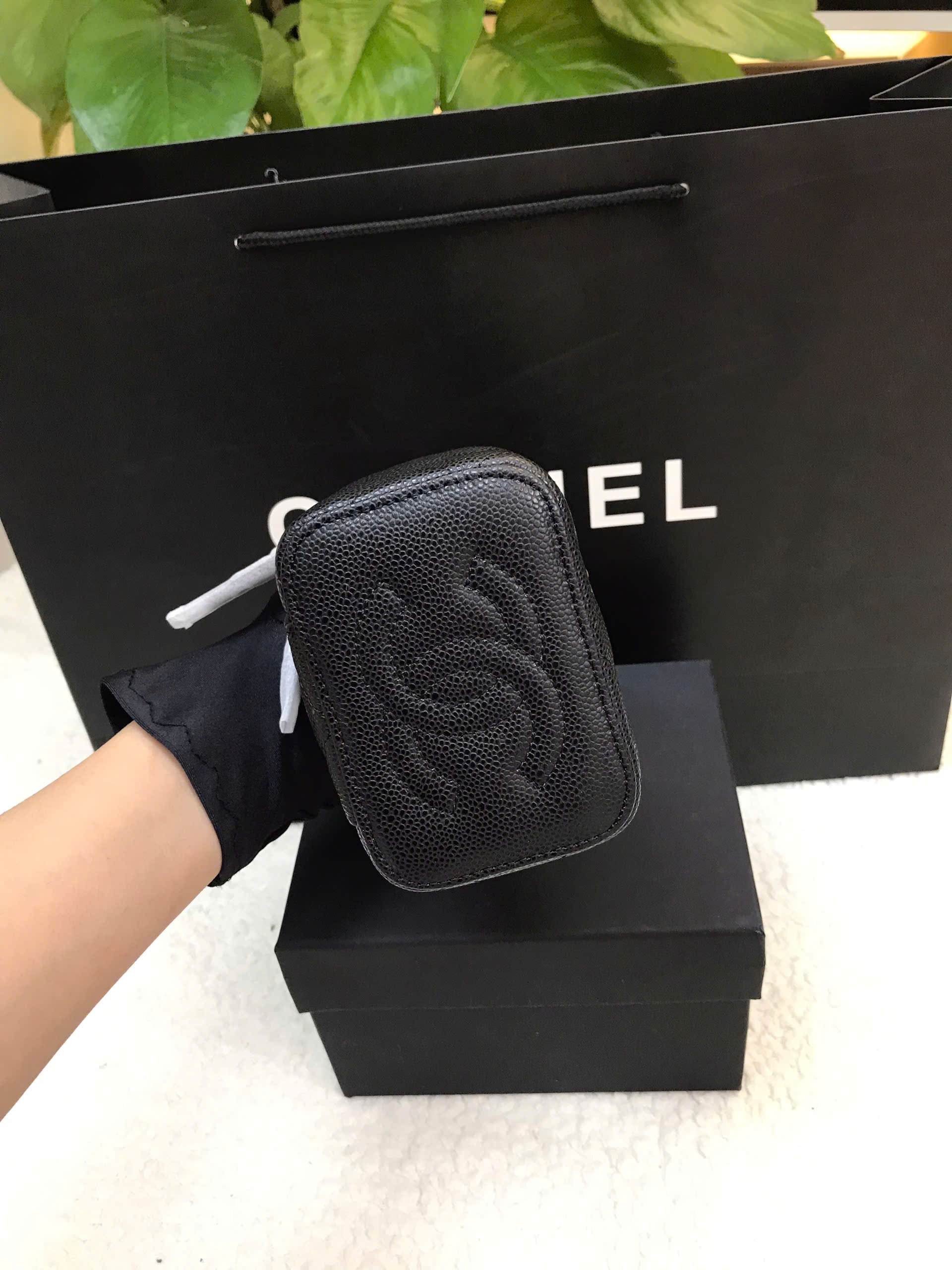 Túi Chanel 23P Mini Vanity Case Heart Chain Bag Siêu Cấp Màu Đen Size 11cm