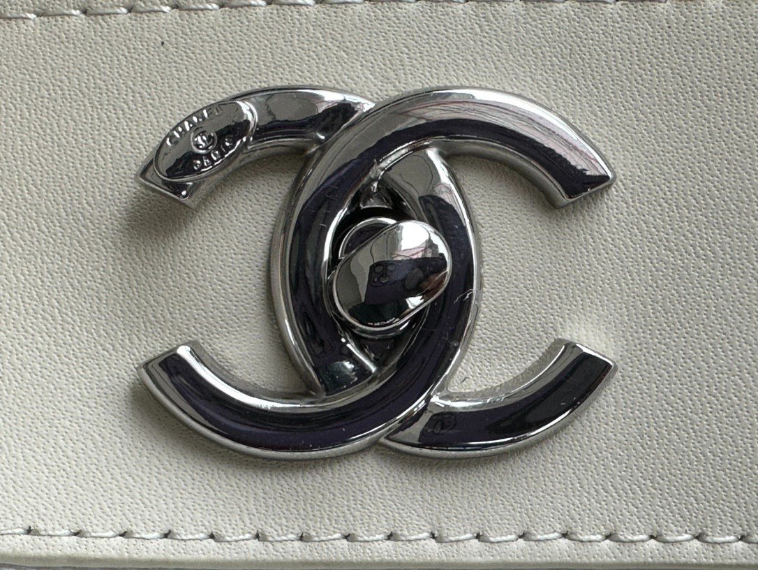 Túi Xách Chanel Handle Bucket Siêu Cấp Trắng Size 24cm S0577