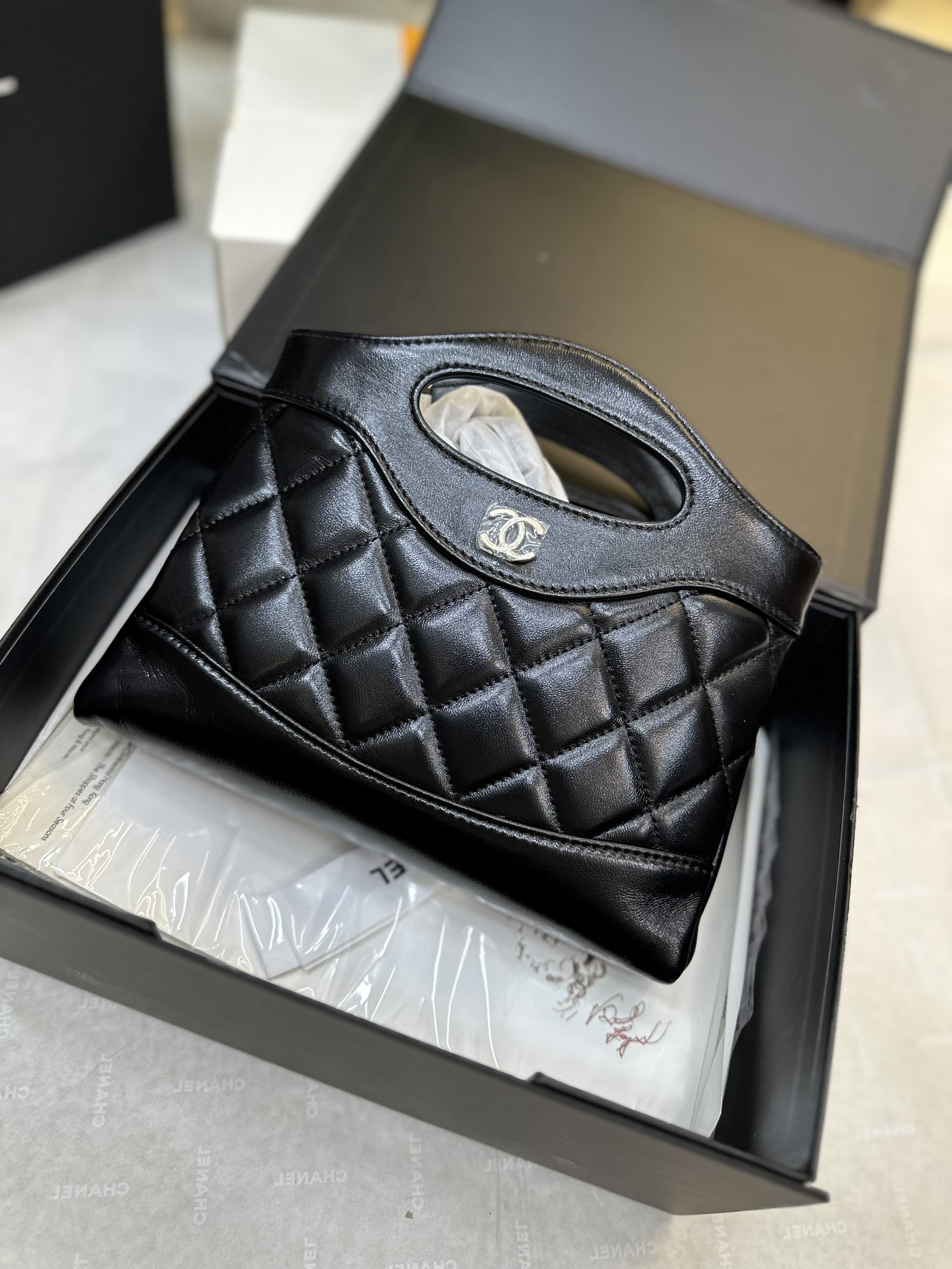 Túi Chanel 24K Kelly VIP Màu Đen Size 19cm