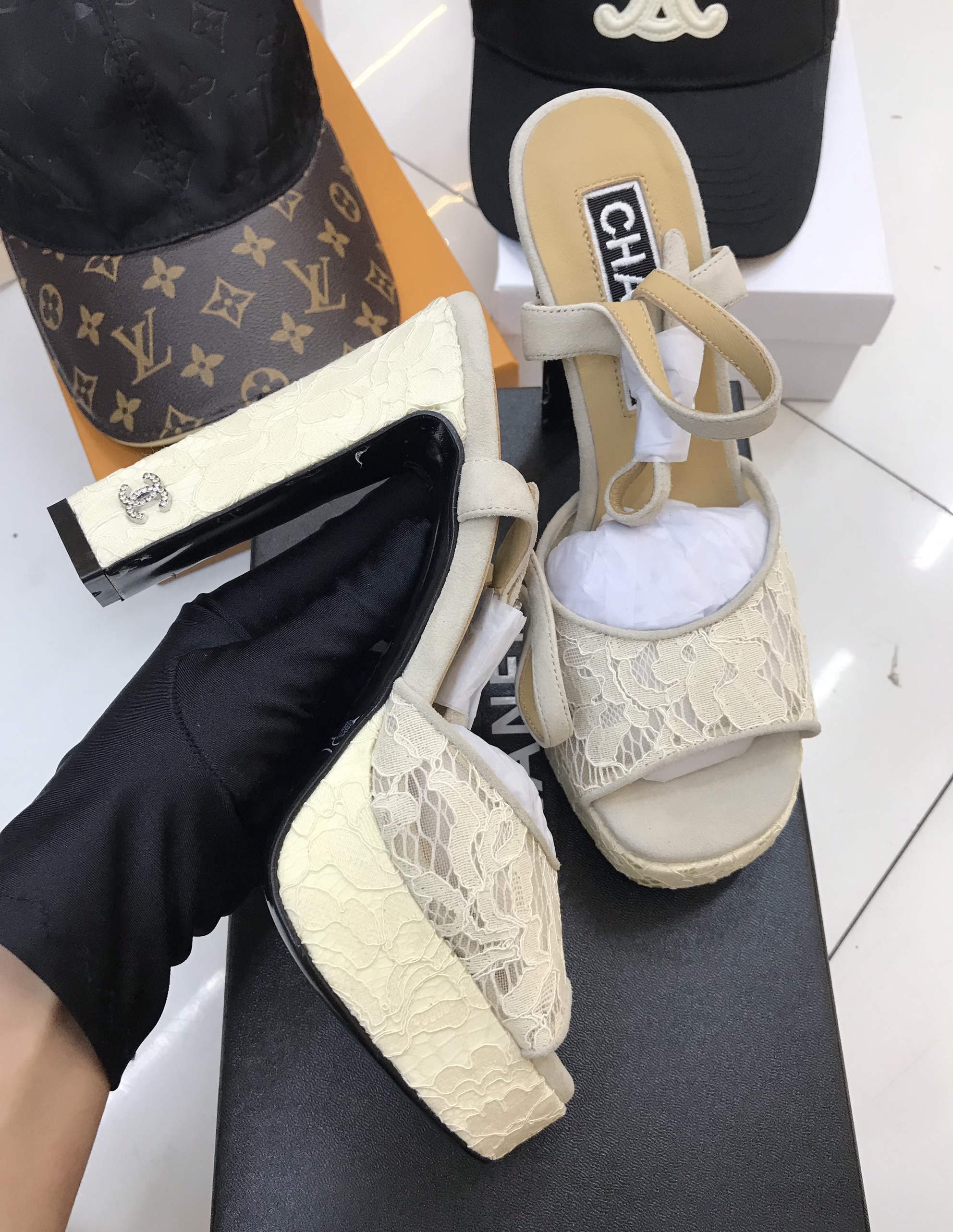 Giày Cao Gót Chanel Sandal Siêu Cấp Màu Trắng Size 35