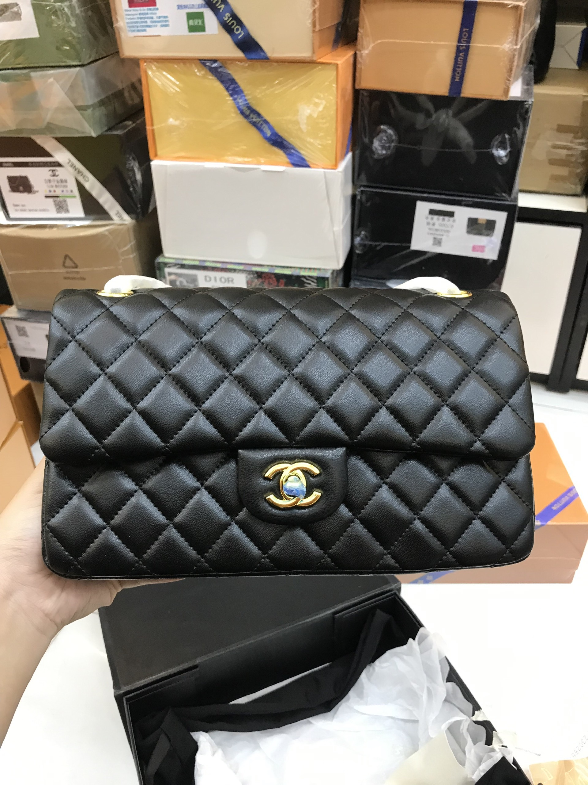 Túi Xách Chanel Classic Super Da Lì Màu Đen Khóa Vàng Size 26cm