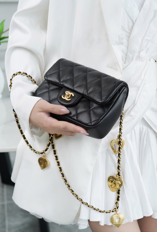 Túi Xách Chanel Super Heart Charms Mini Flap Bag Size 20cm
