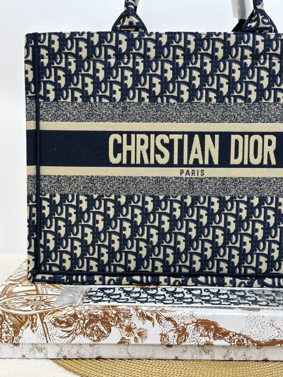 Túi Xách Dior Book Tote Super Size 36cm Full Box