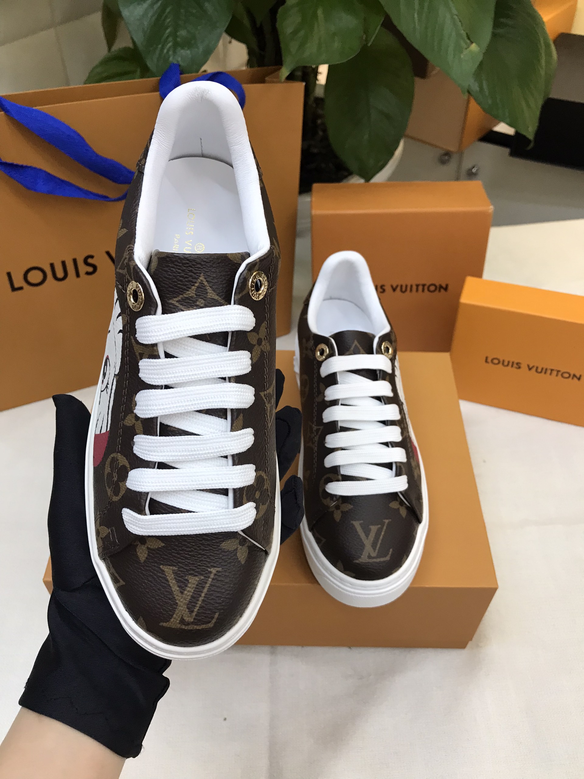 Giày Thể Thao LV Time Out Sneakers Siêu Cấp Size 35 1AD4LW