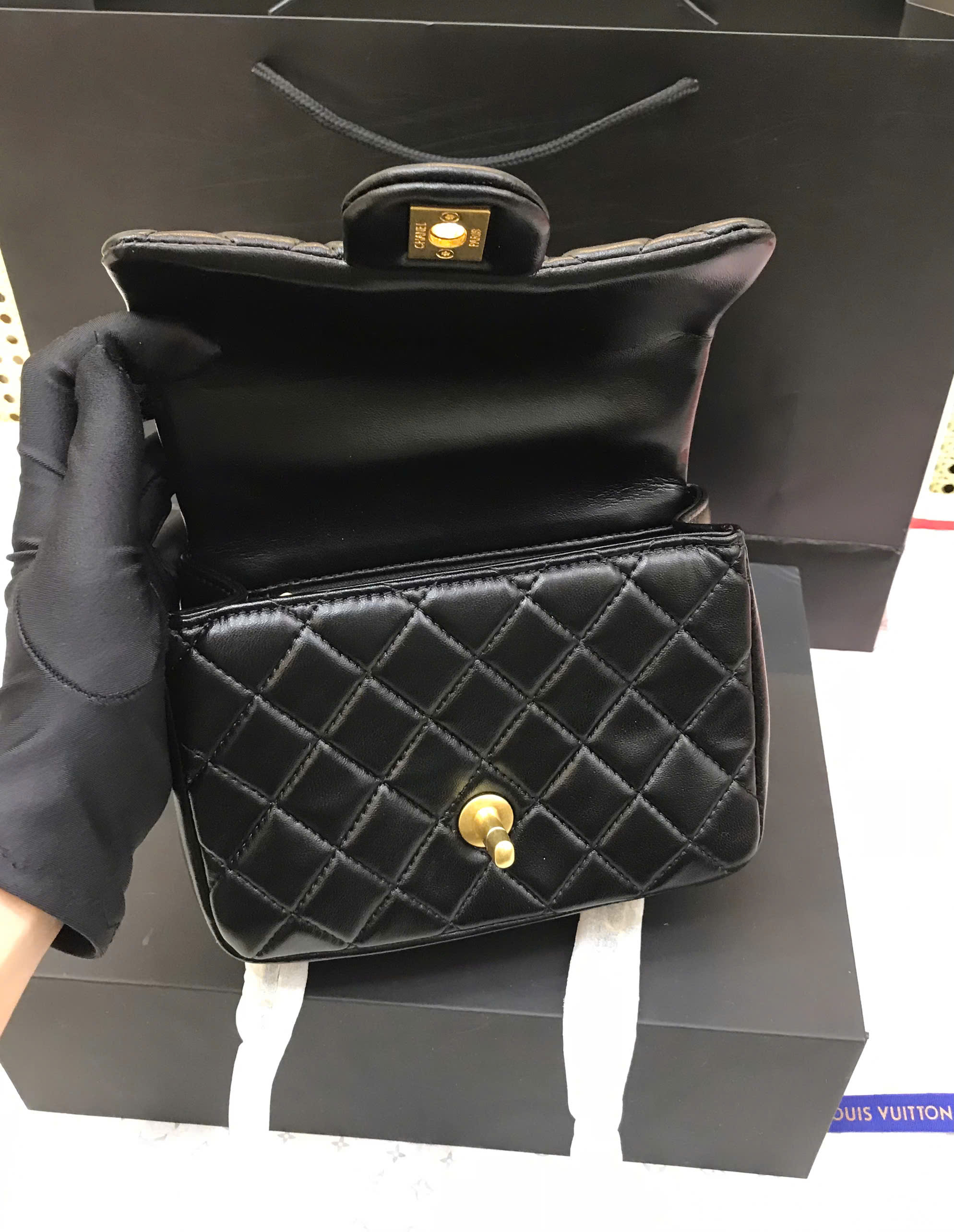 Túi Chanel 24P Classic Ngọc Trai Super Màu Đen Size 17cm