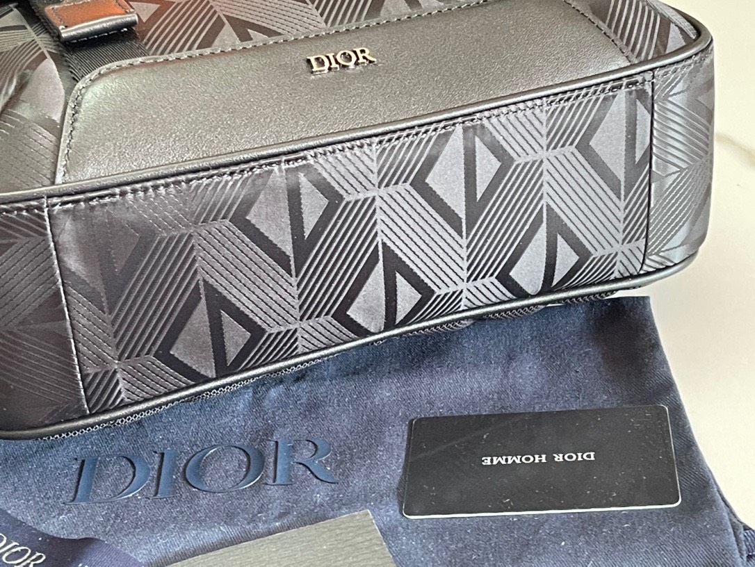 Túi Xách Dior Explorer Siêu Cấp Màu Đen Size 31cm M89019