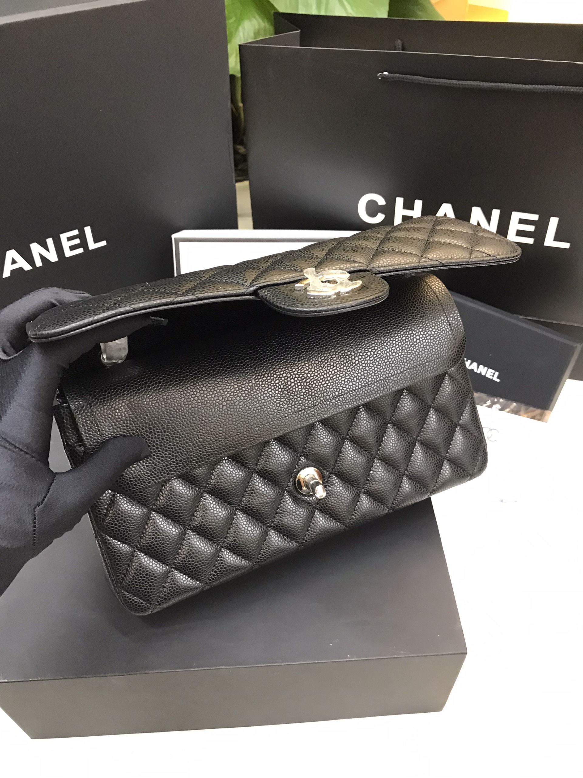 Túi Chanel Classic Flap Super Màu Đen Da Hạt Size 23cm