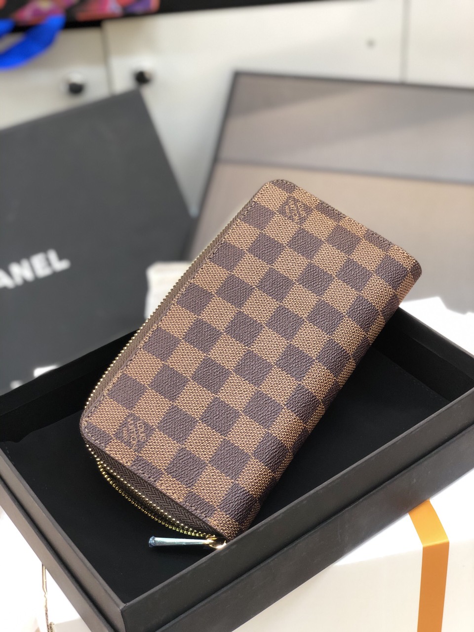 VÍ LV Super Zippy Ô Nâu Khóa Kéo Size 19.5 x 10.5 x 2.5 cm N60046