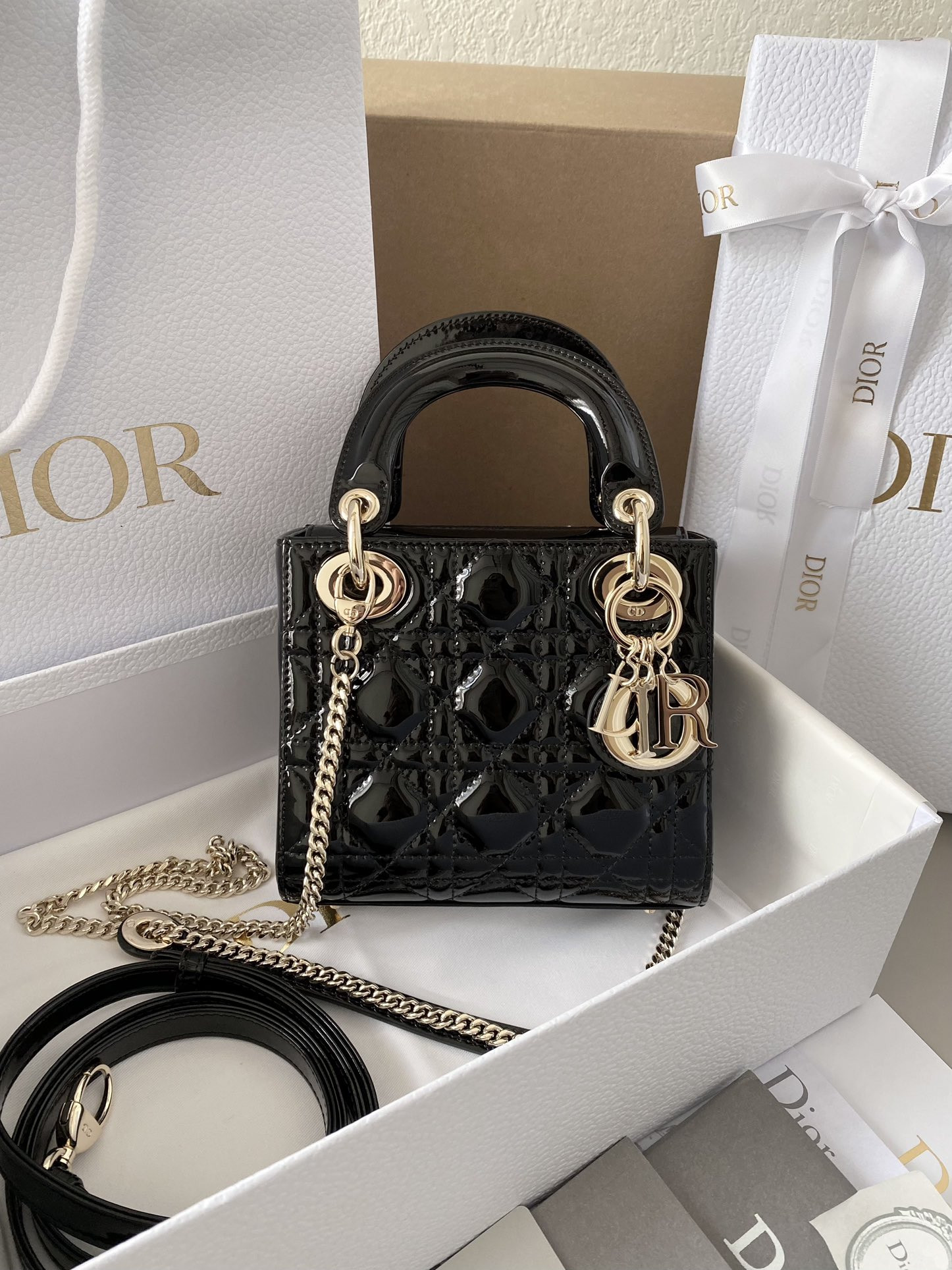 Túi Xách Dior Lady Siêu Cấp 3 Ô Da Bóng Màu Đen Size 17×15×7cm 6603