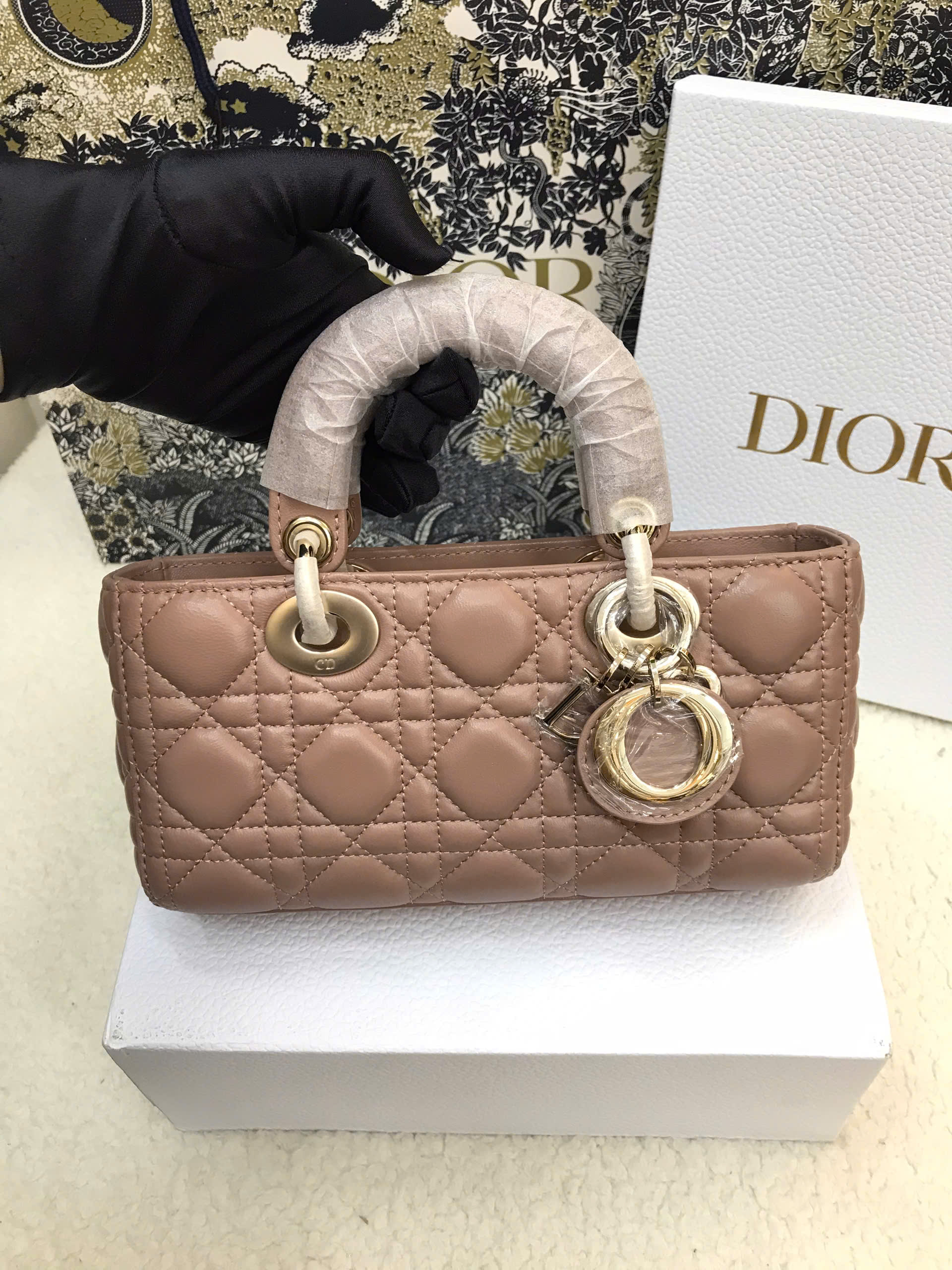 Túi Dior Small Lady D-Joy Bag Pale Pink Cannage Lambskin Siêu Cấp Màu Hồng Size 22cm