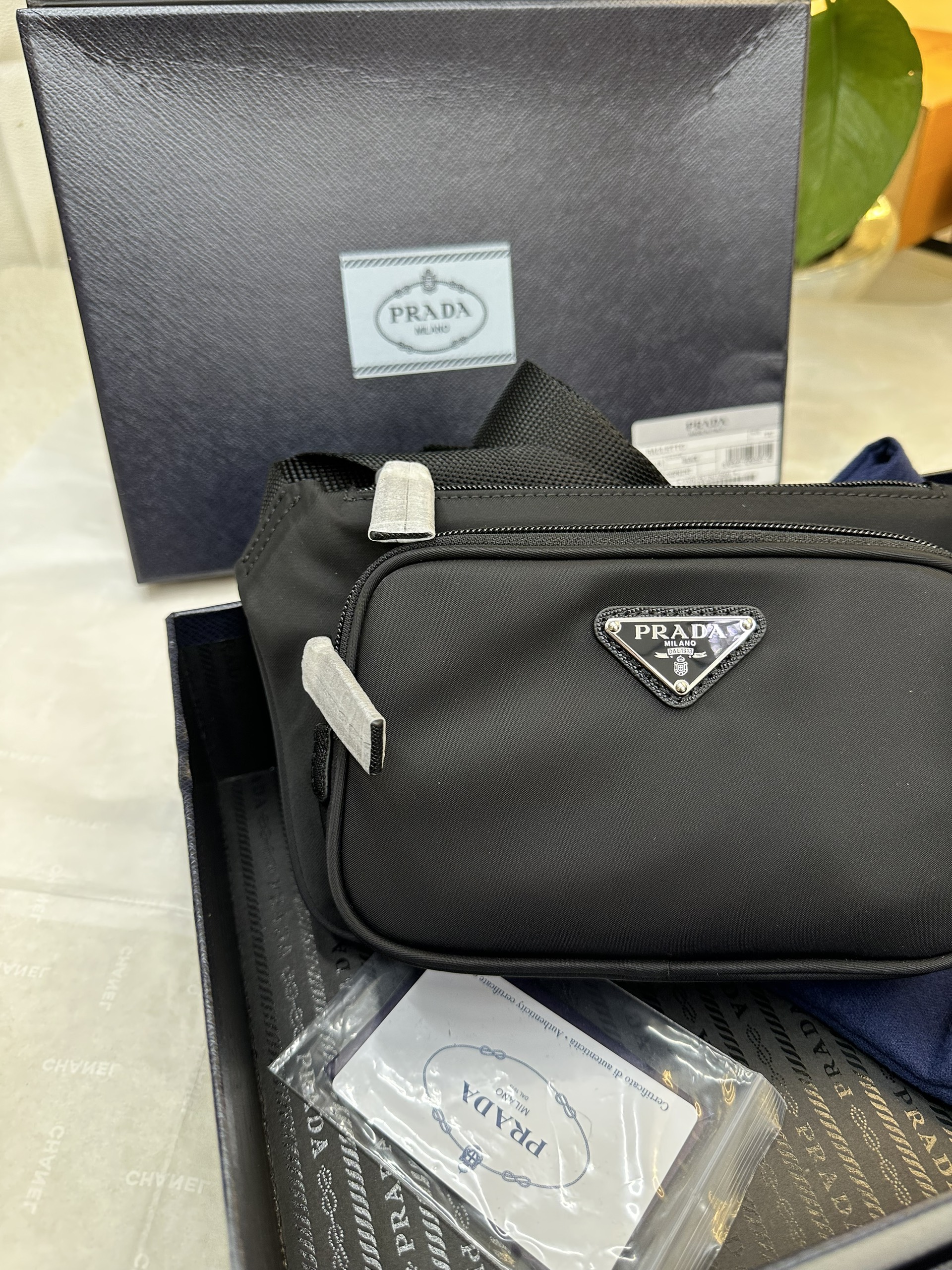 Túi Prada Re-Nylon and Saffiano Leather Shoulder Bag Siêu Cấp Màu Đen Size 19cm