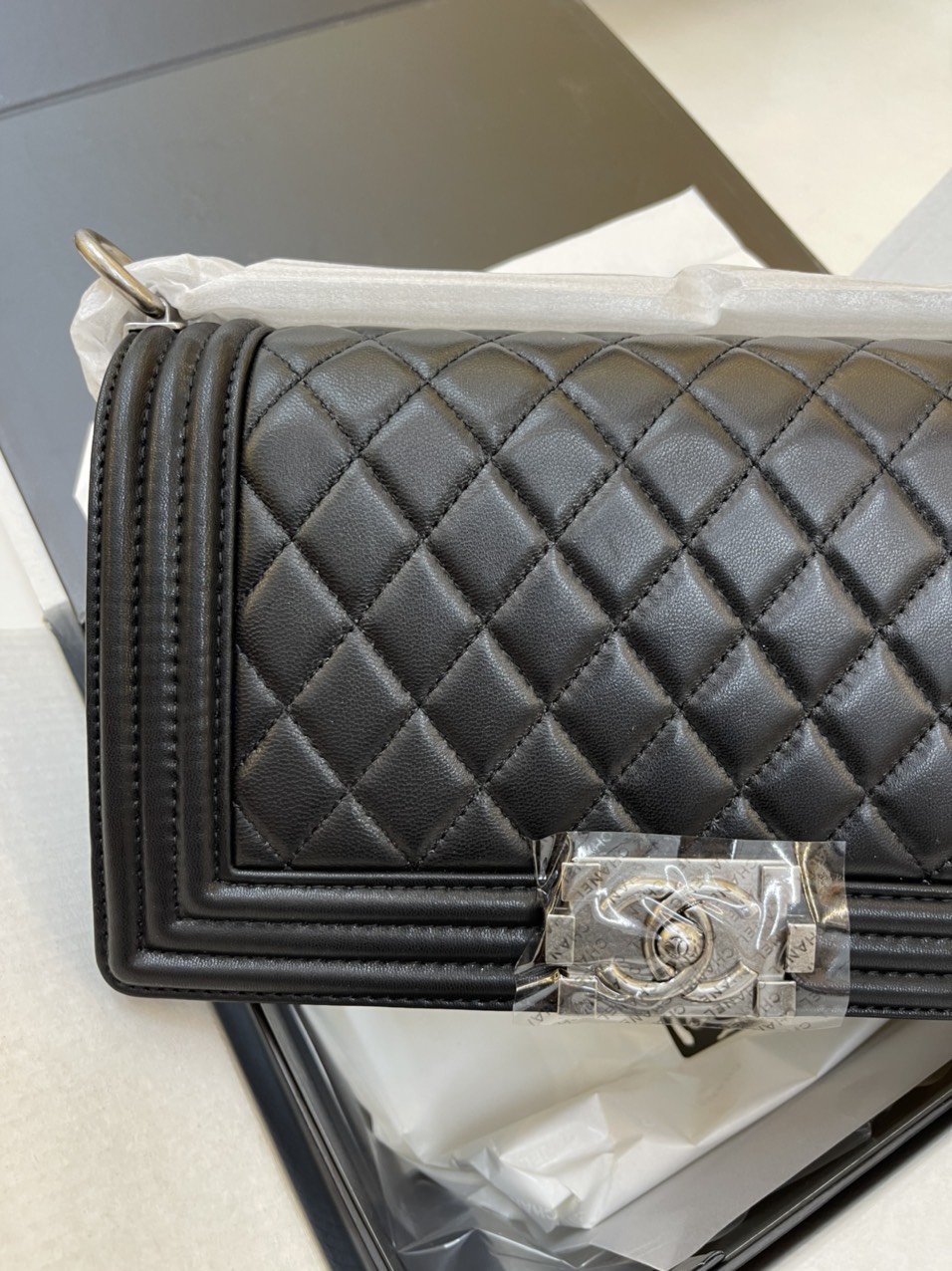 Túi Xách Chanel Super Chanel Boy flap black old medium Size 25cm