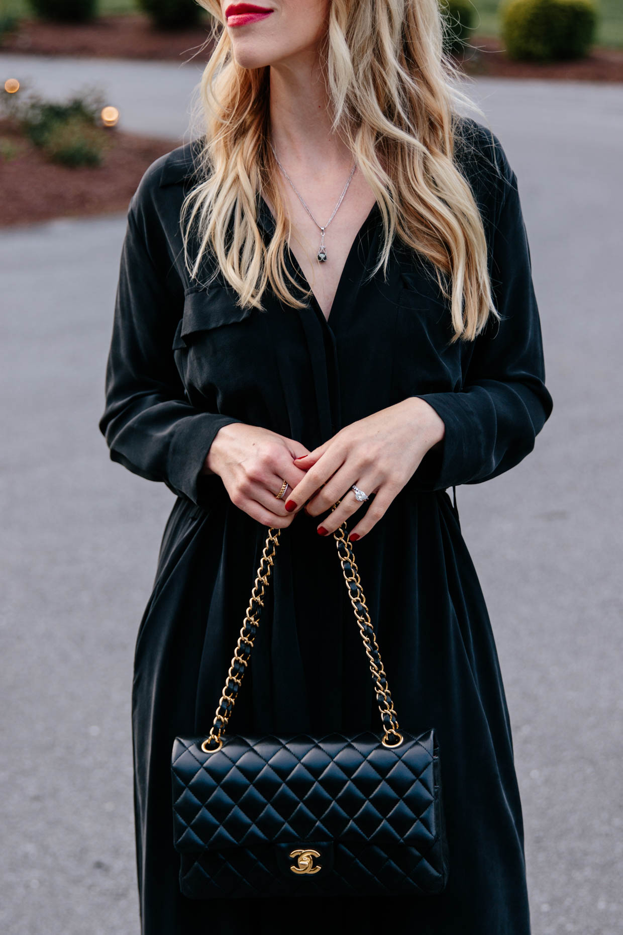 Túi Xách Chanel Classic Super Da Lì Màu Đen Khóa Vàng Size 26cm
