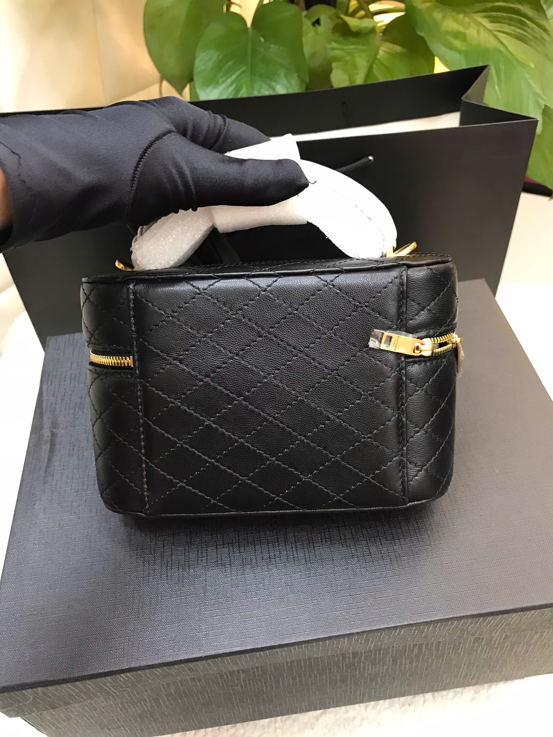 Túi YSL Gaby Vanity Bag In Lambskin Black Siêu Cấp Màu Đen Size 18cm